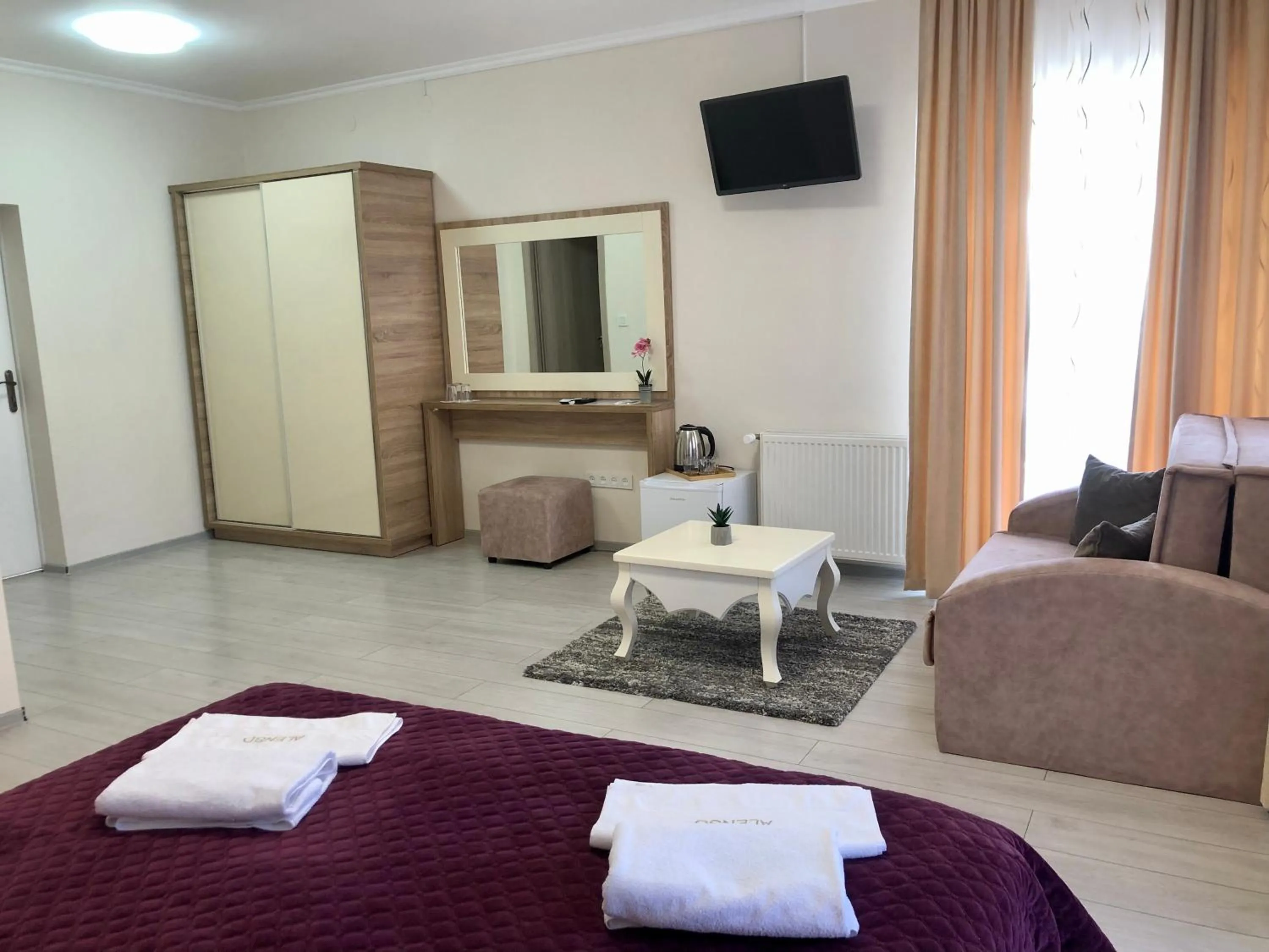 TV and multimedia, Bed in Alenso Guesthouse