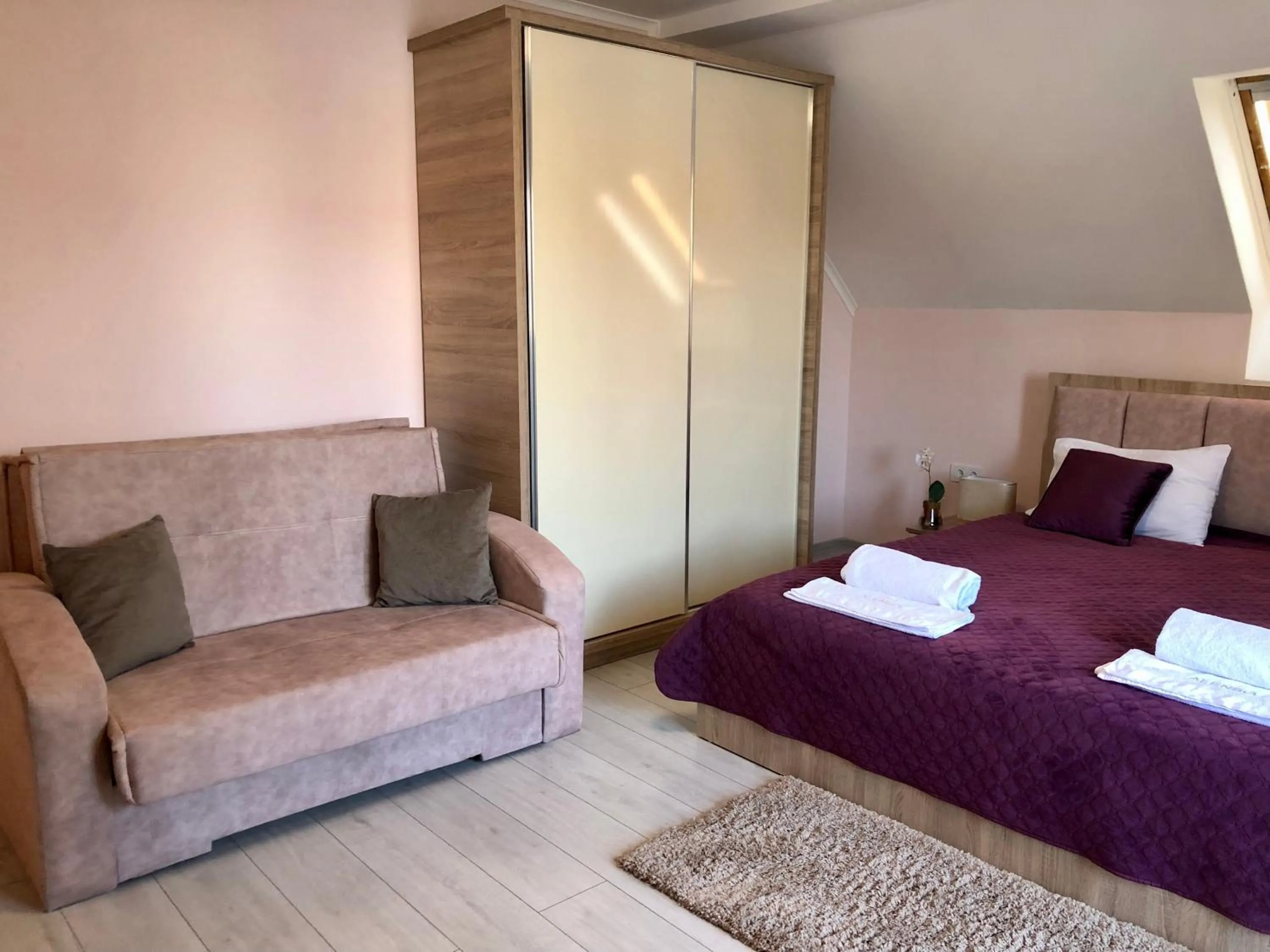 Bedroom, Bed in Alenso Guesthouse