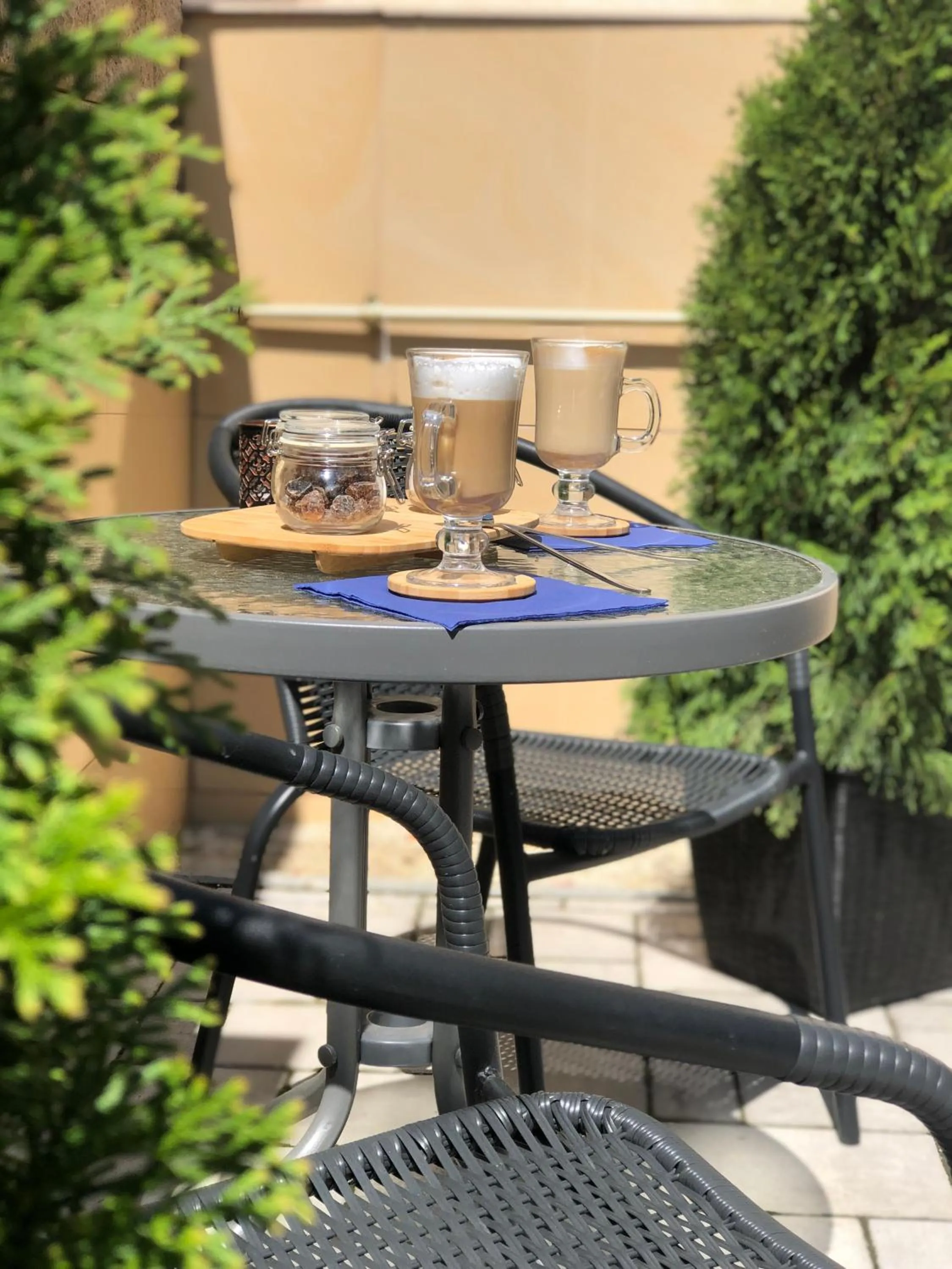 Restaurant/places to eat in Alenso Guesthouse