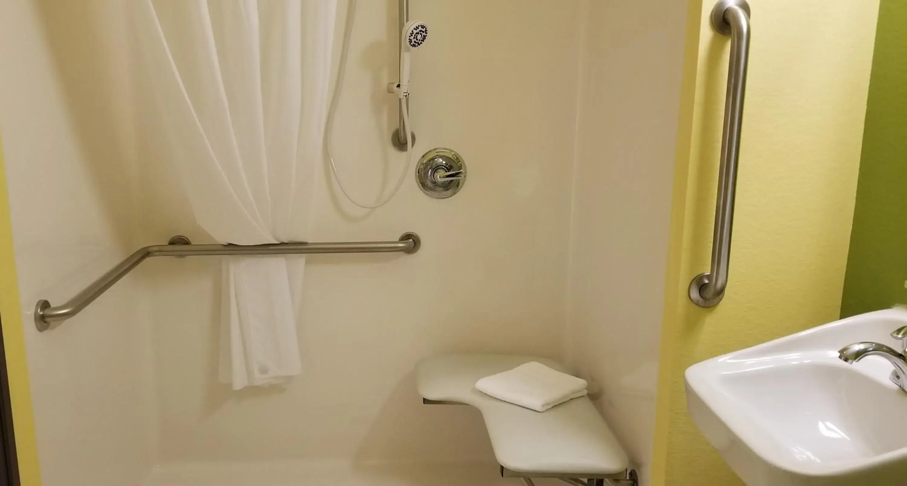 Queen Room with Roll-In Shower - Mobility Accessible/Non-Smoking in Microtel Inn & Suites by Wyndham Delphos Queen Room with Roll-In Shower - Mobility Accessible/Non-Smoking in Microtel Inn & Suites by Wyndham Delphos