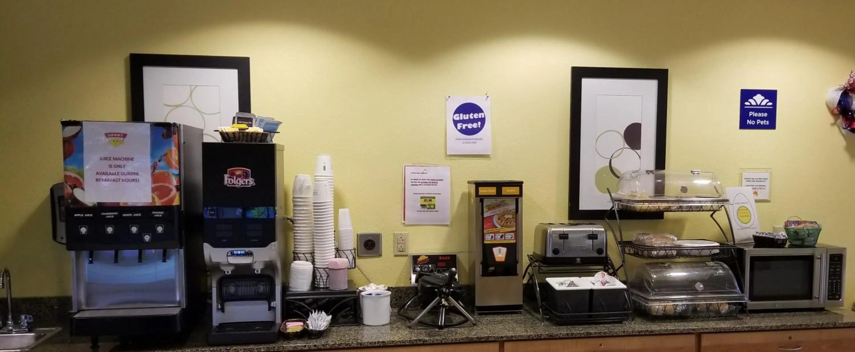 Breakfast in Microtel Inn & Suites by Wyndham Delphos