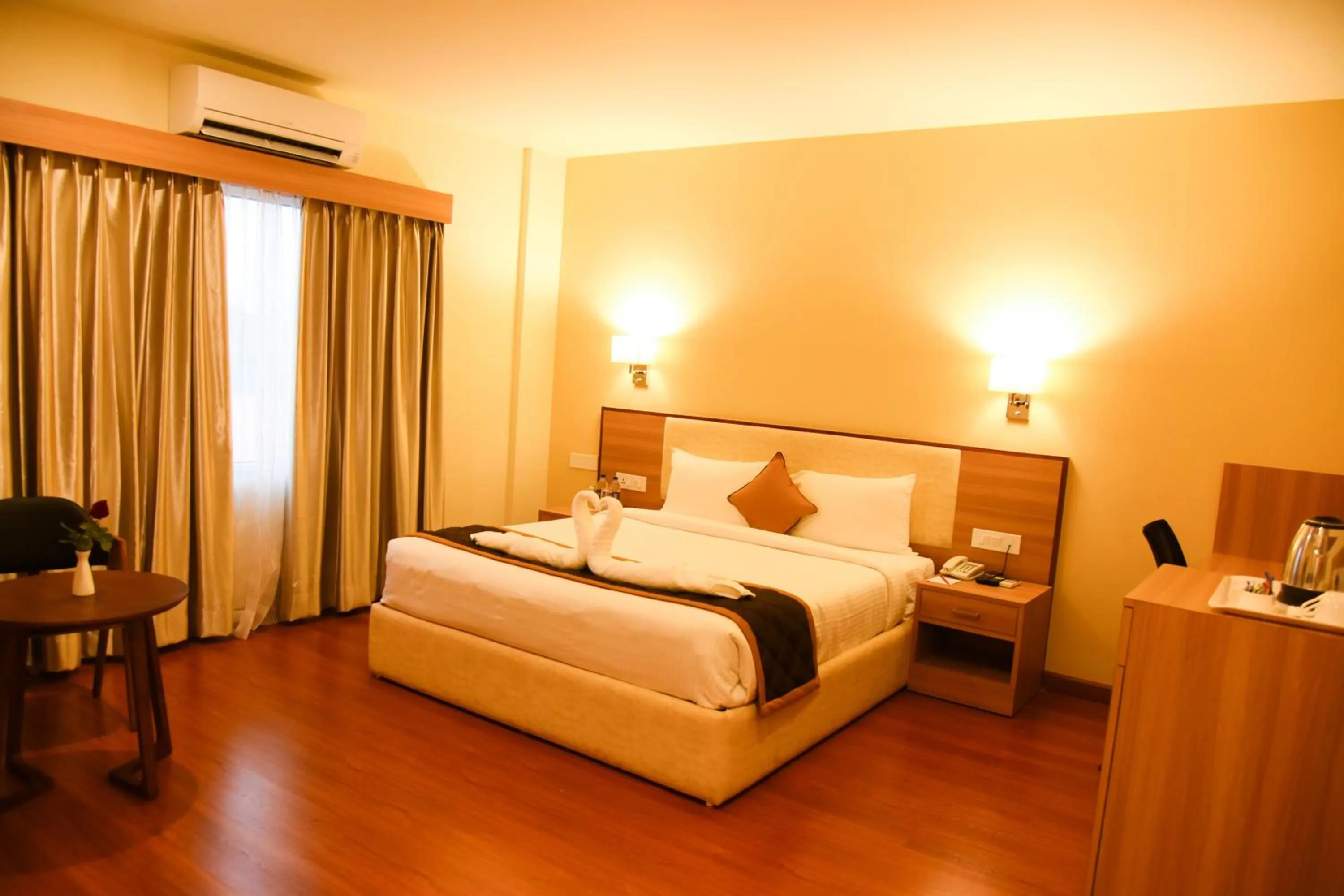 Bedroom, Bed in Hotel RK Gardenia