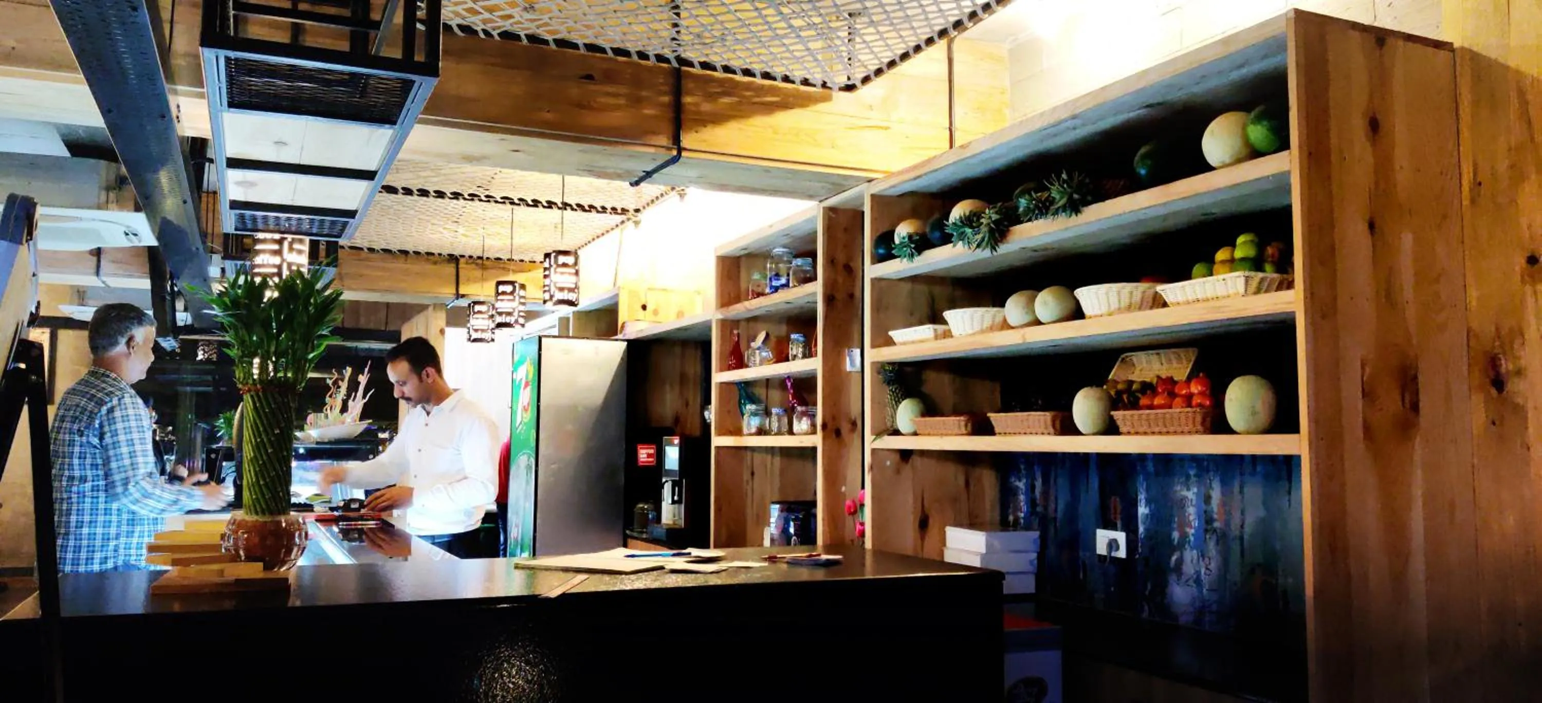 Food and drinks in Hotel RK Gardenia