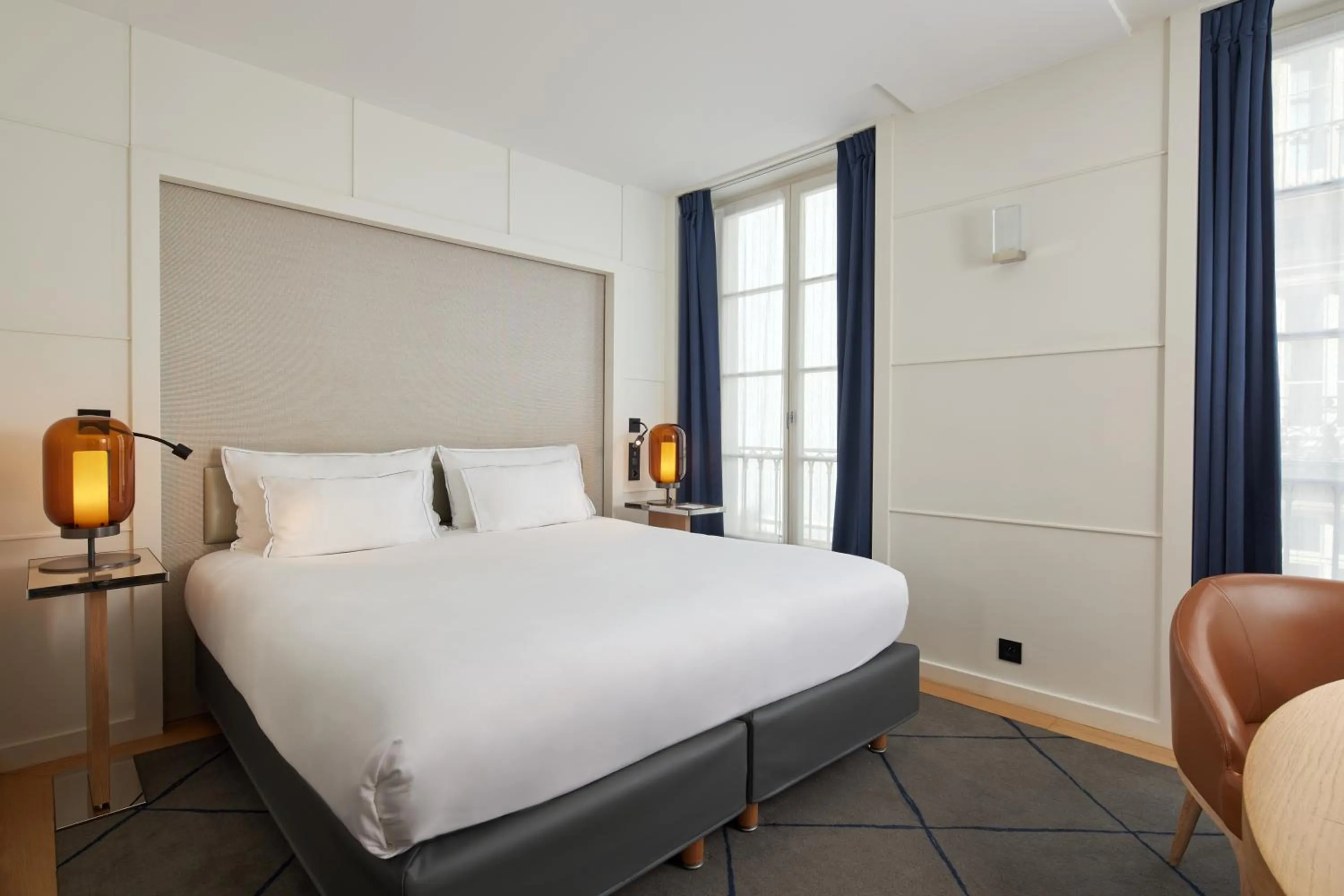 Bed in Hotel Opéra Richepanse