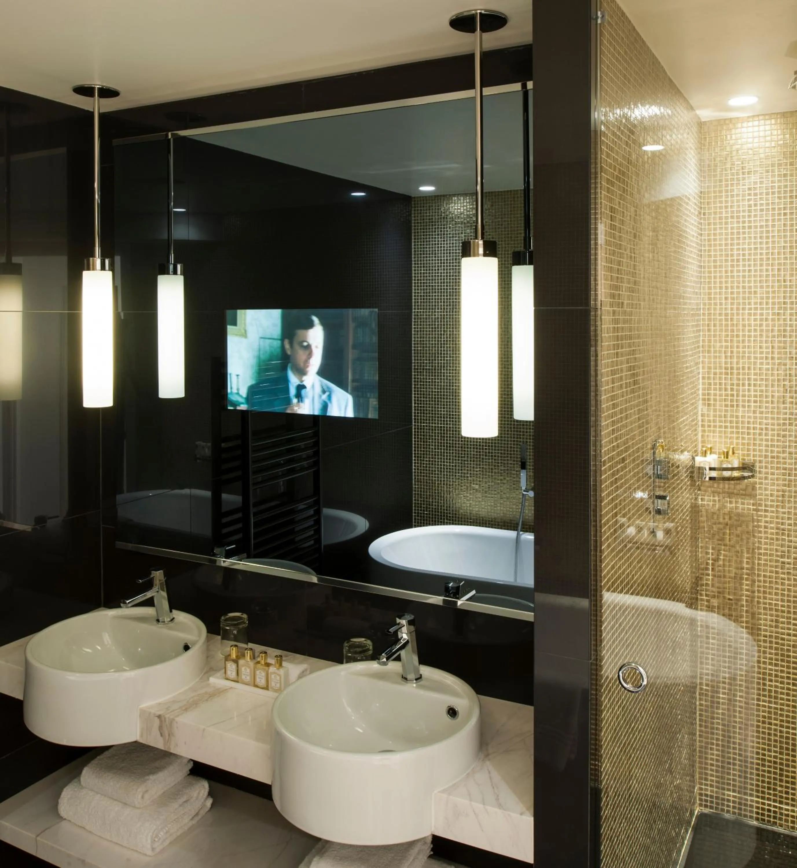 Bathroom in Hotel Opéra Richepanse