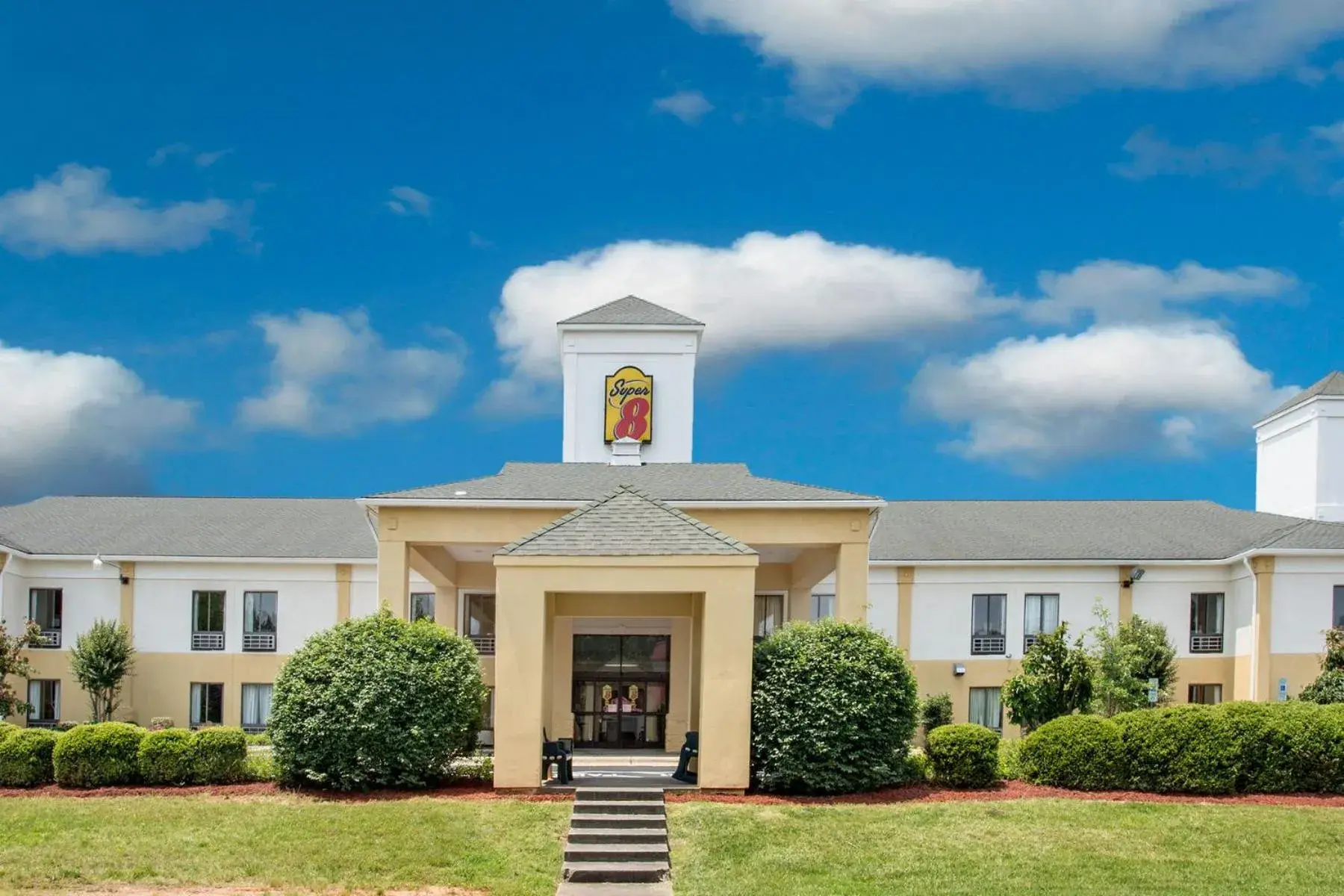 Property building in Super 8 by Wyndham Clemmons - Bermuda Run - Winston-Salem I-40 Property building in Super 8 by Wyndham Clemmons - Bermuda Run - Winston-Salem I-40