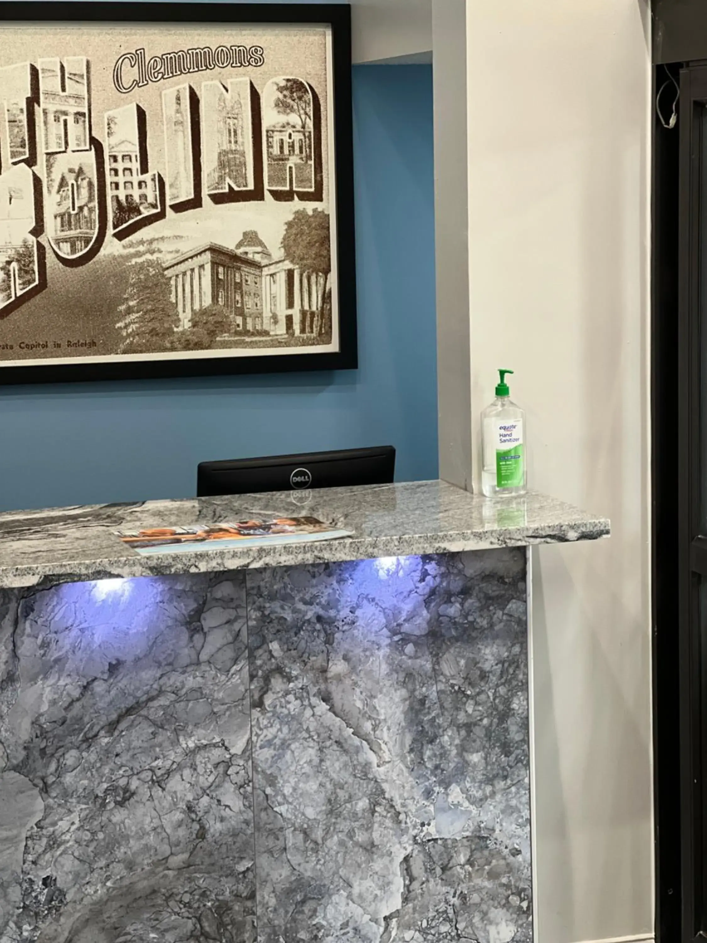 Lobby or reception in Super 8 by Wyndham Clemmons - Bermuda Run - Winston-Salem I-40 Lobby or reception in Super 8 by Wyndham Clemmons - Bermuda Run - Winston-Salem I-40