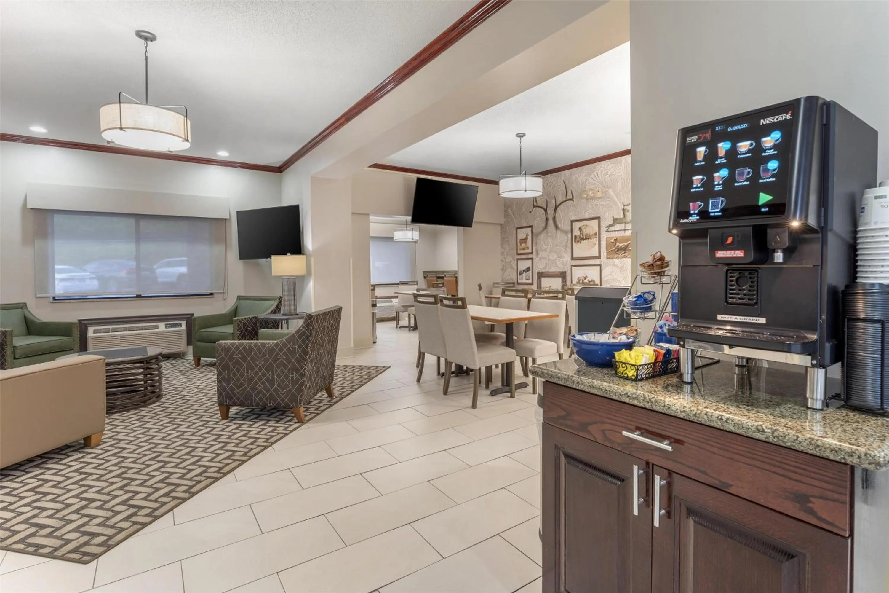 Lobby or reception in Best Western PLUS Executive Inn