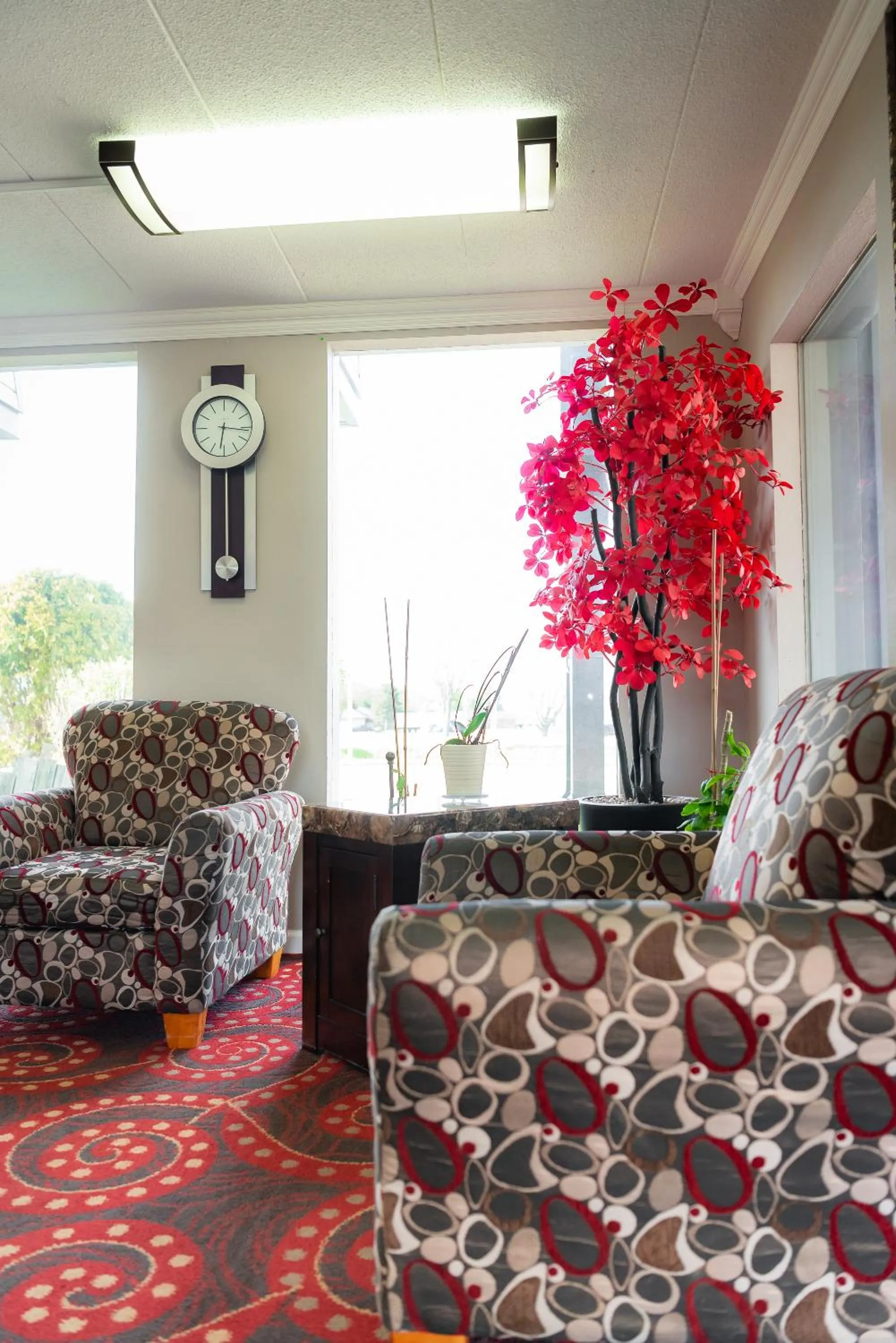 Spencer Inn & Suites