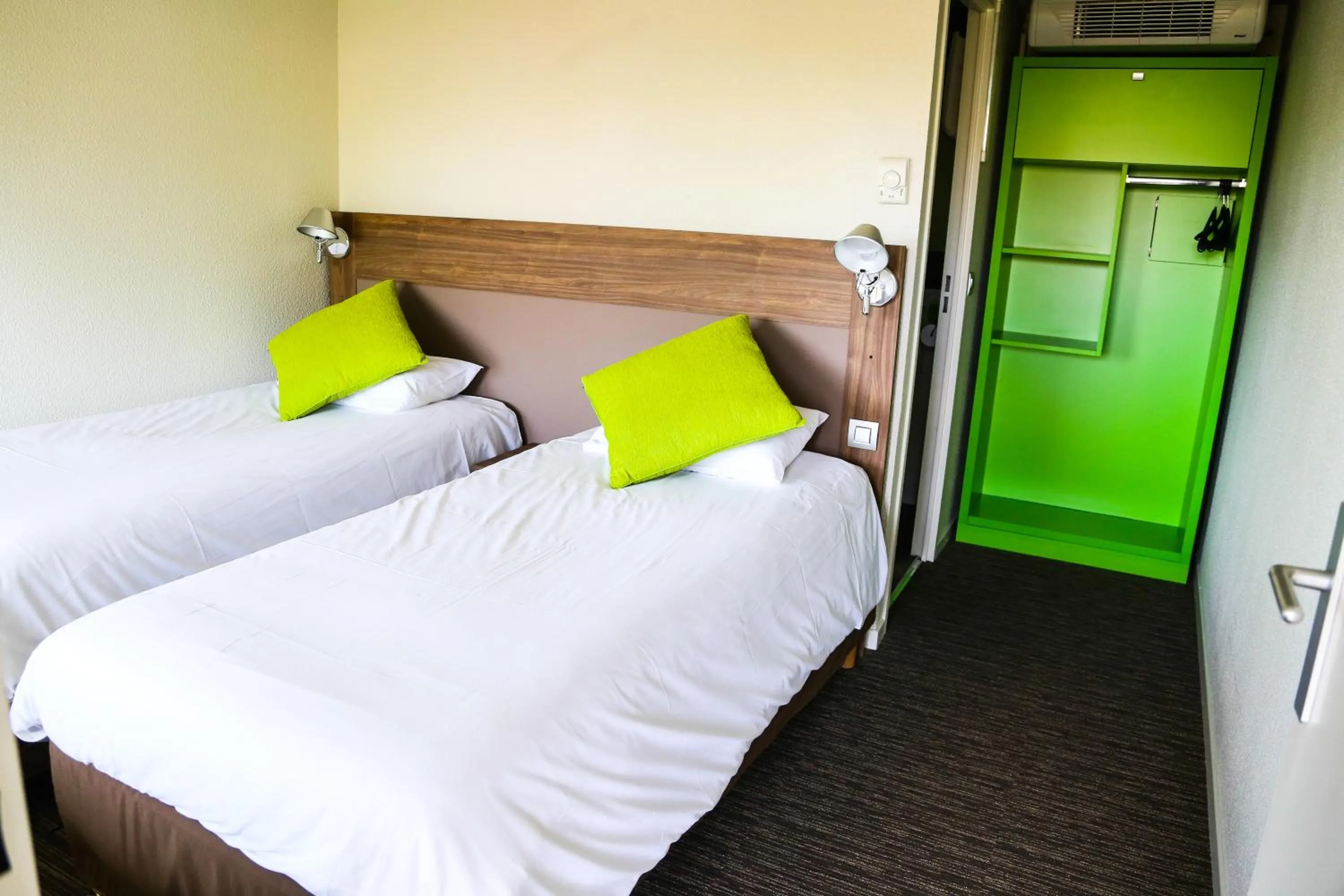 Bed in Campanile Narbonne A9/A61