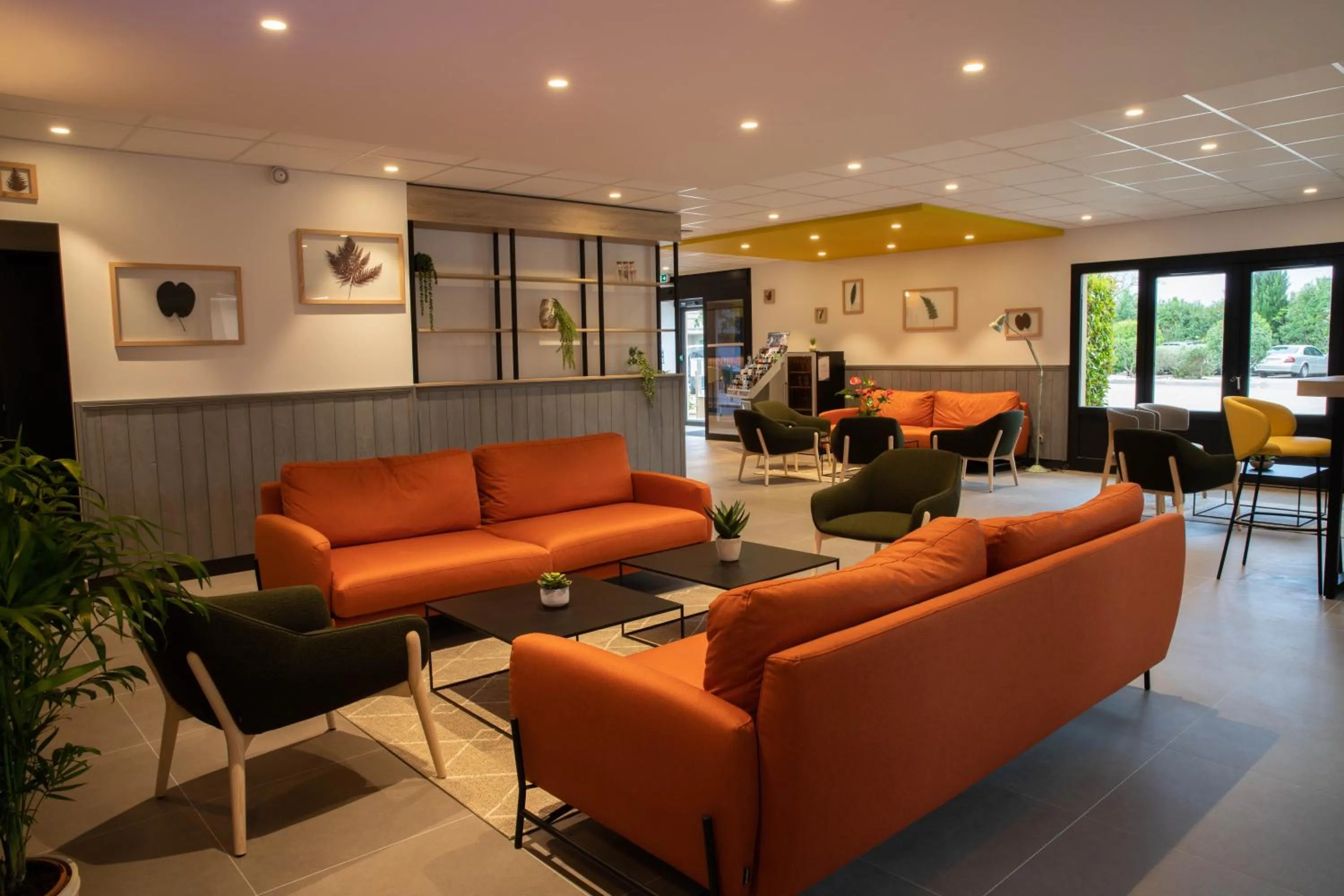 Lounge or bar in Campanile Narbonne A9/A61