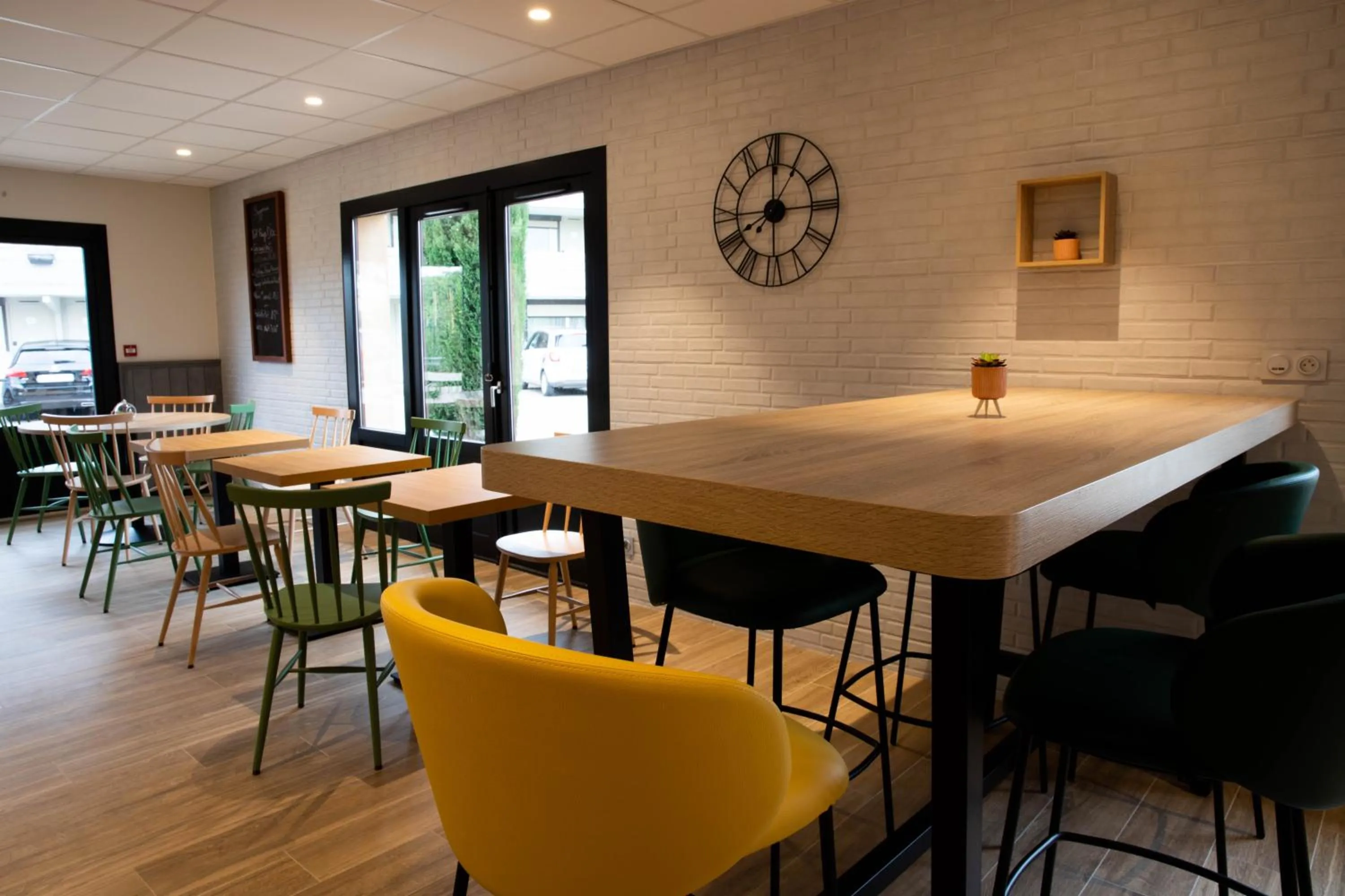 Restaurant/places to eat in Campanile Narbonne A9/A61