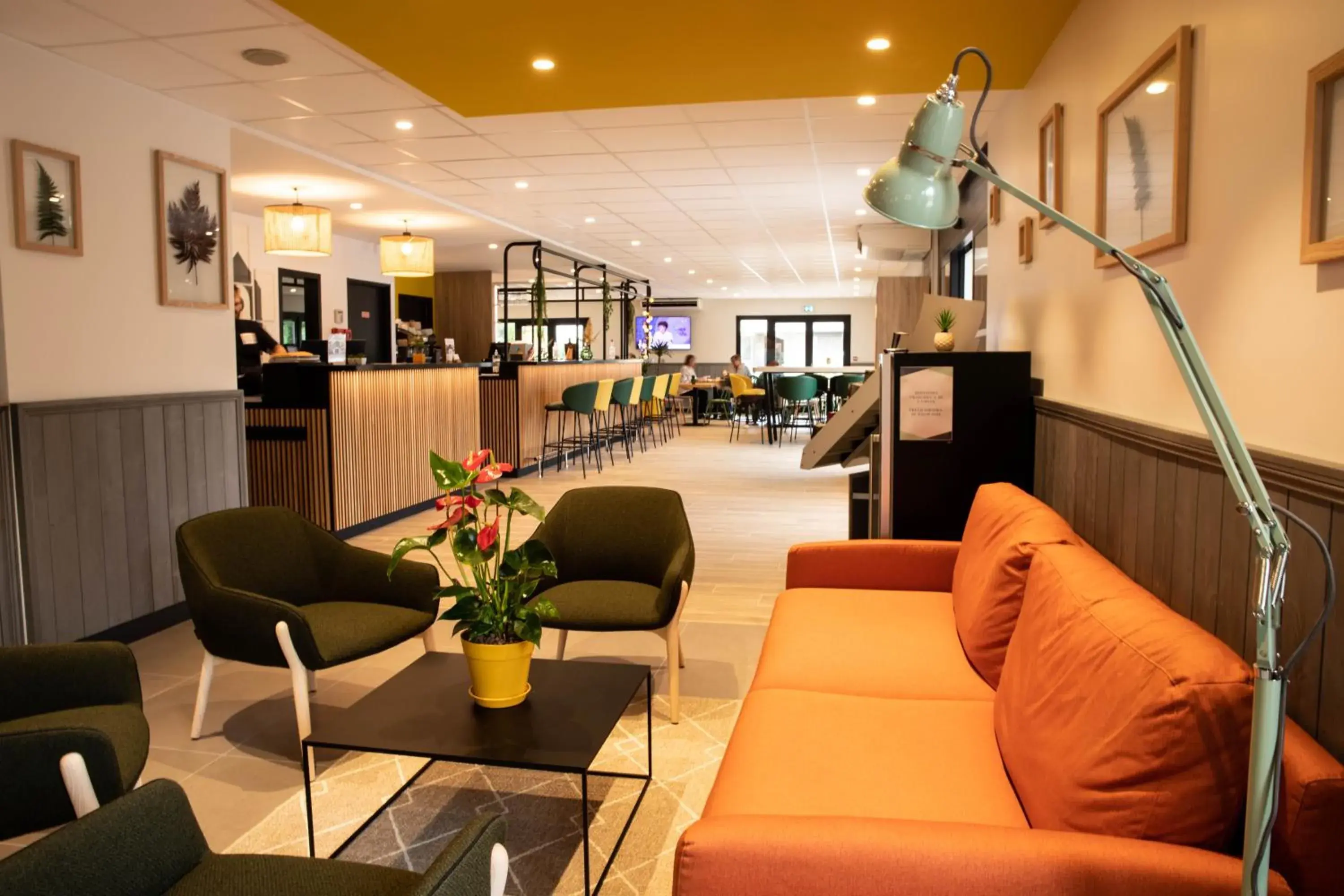 Lounge or bar in Campanile Narbonne A9/A61 Lounge or bar in Campanile Narbonne A9/A61