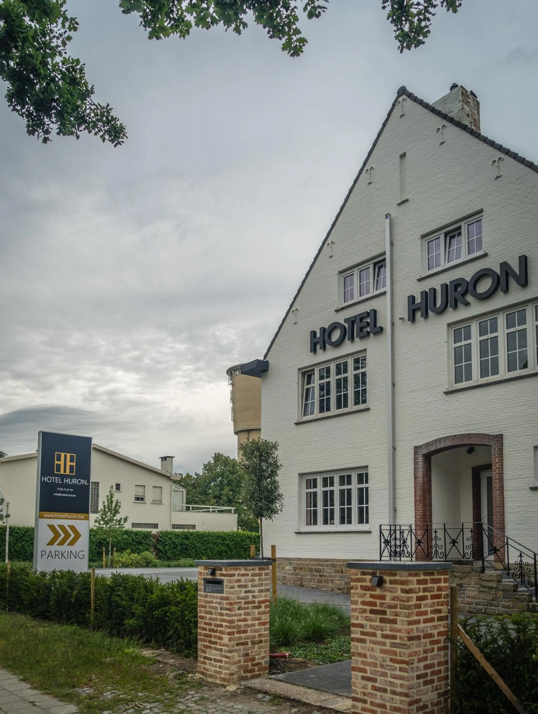 Property building in Hotel Huron
