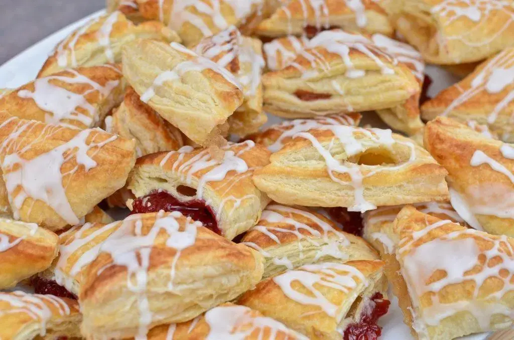 Breakfast in Red Arrow Inn & Suites, a Travelodge by Wyndham Breakfast in Red Arrow Inn & Suites, a Travelodge by Wyndham