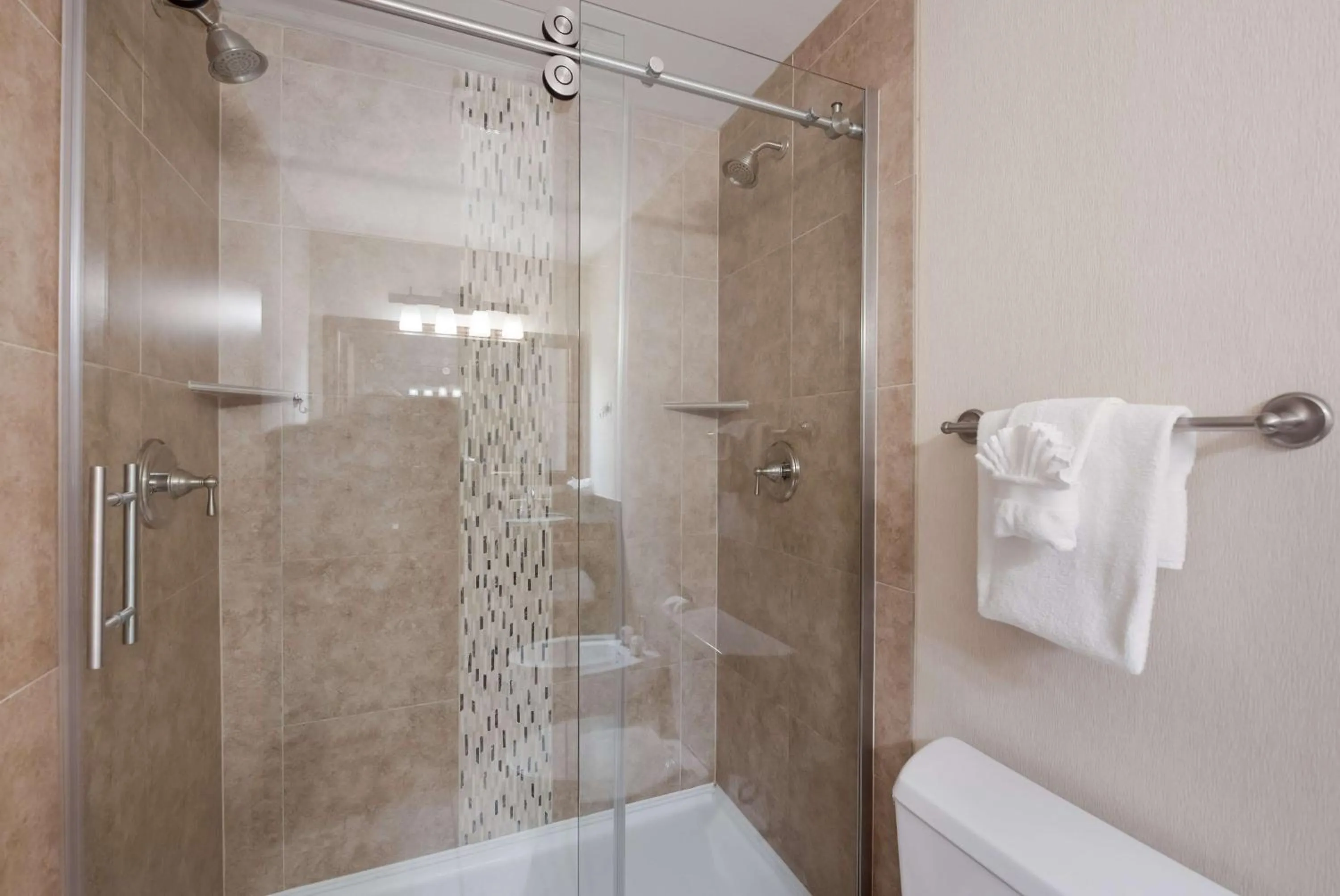 Bathroom in Best Western Plus Kentwood Lodge