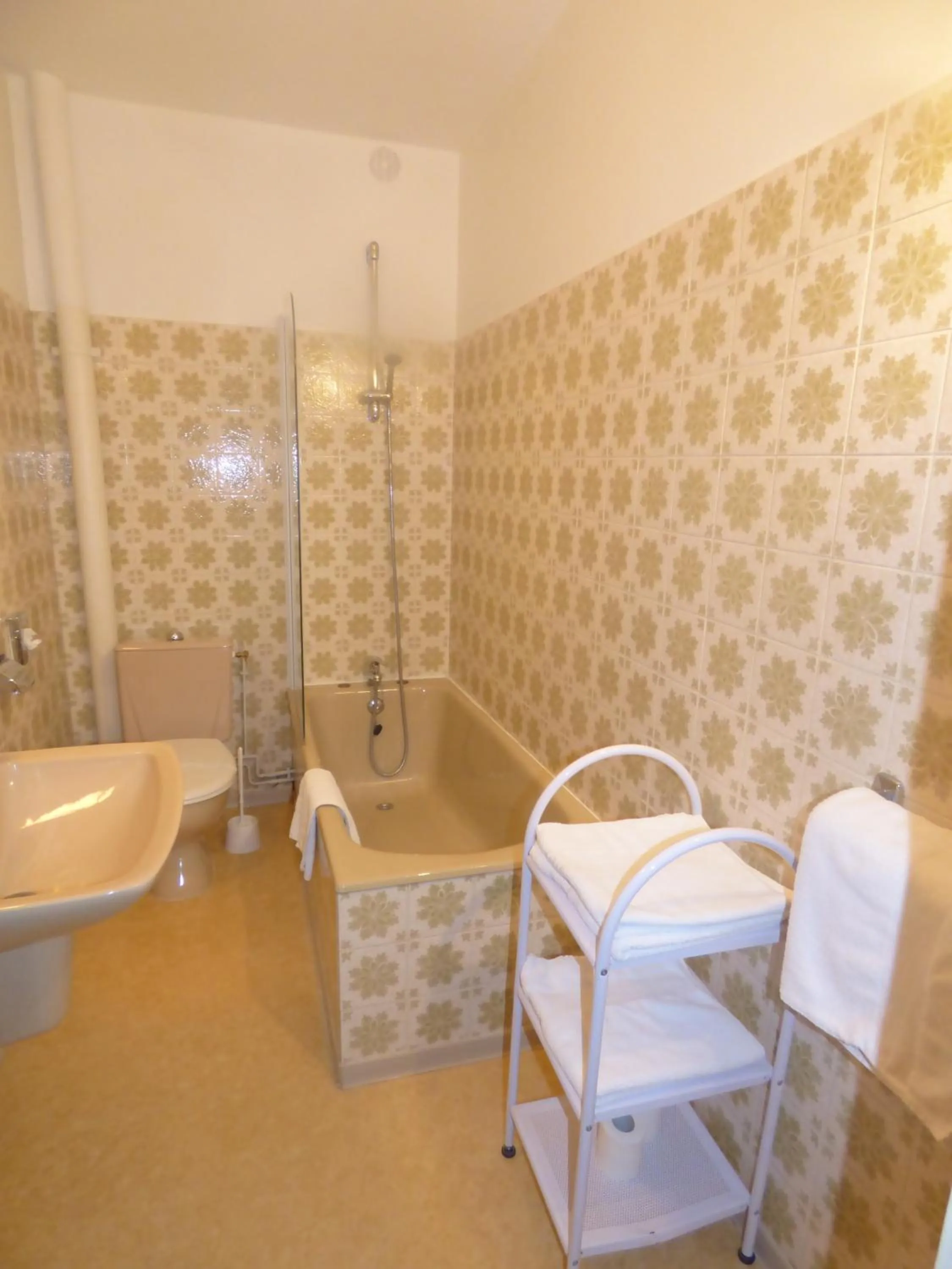 Bathroom in Hotel du Centre