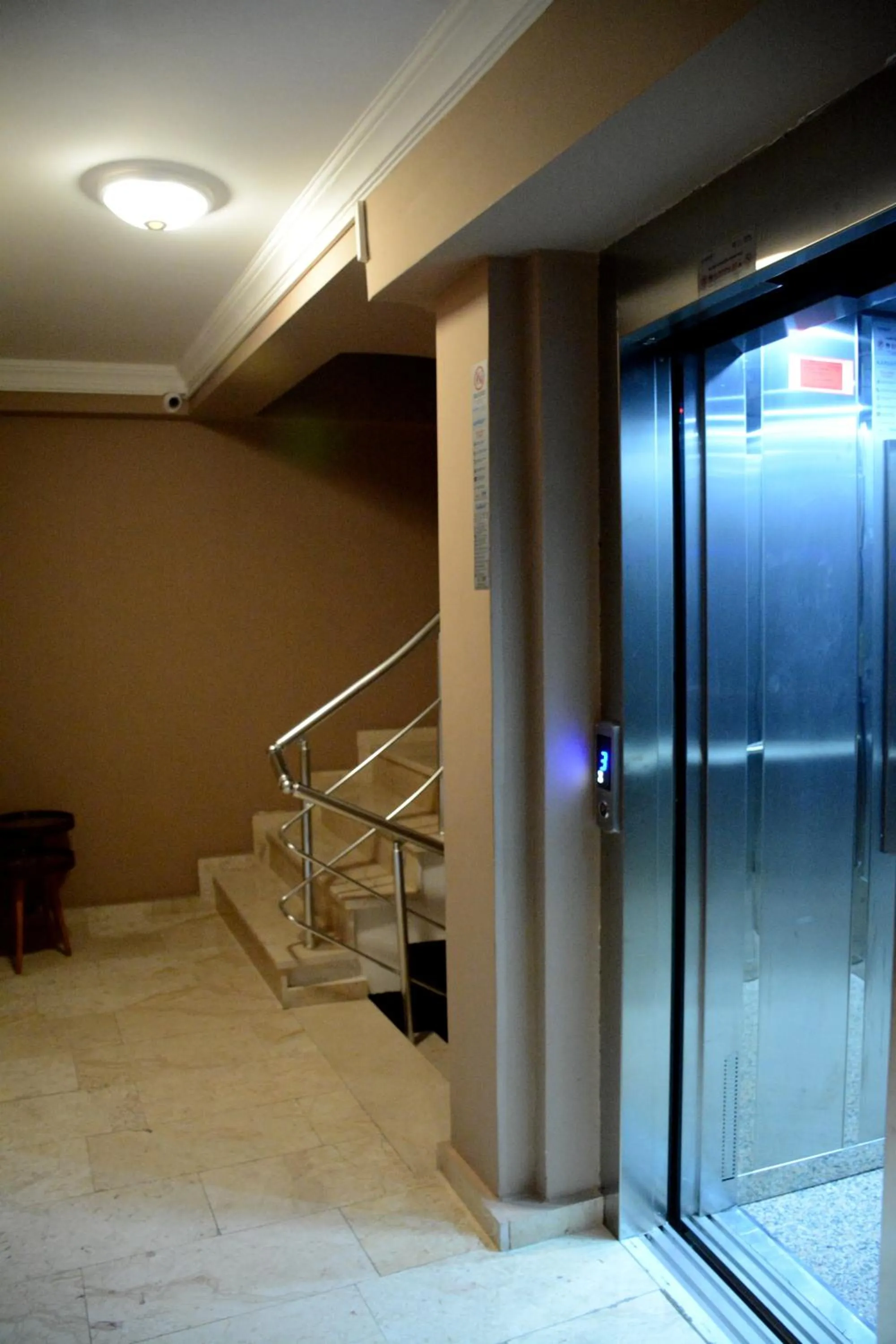 elevator in madame roza