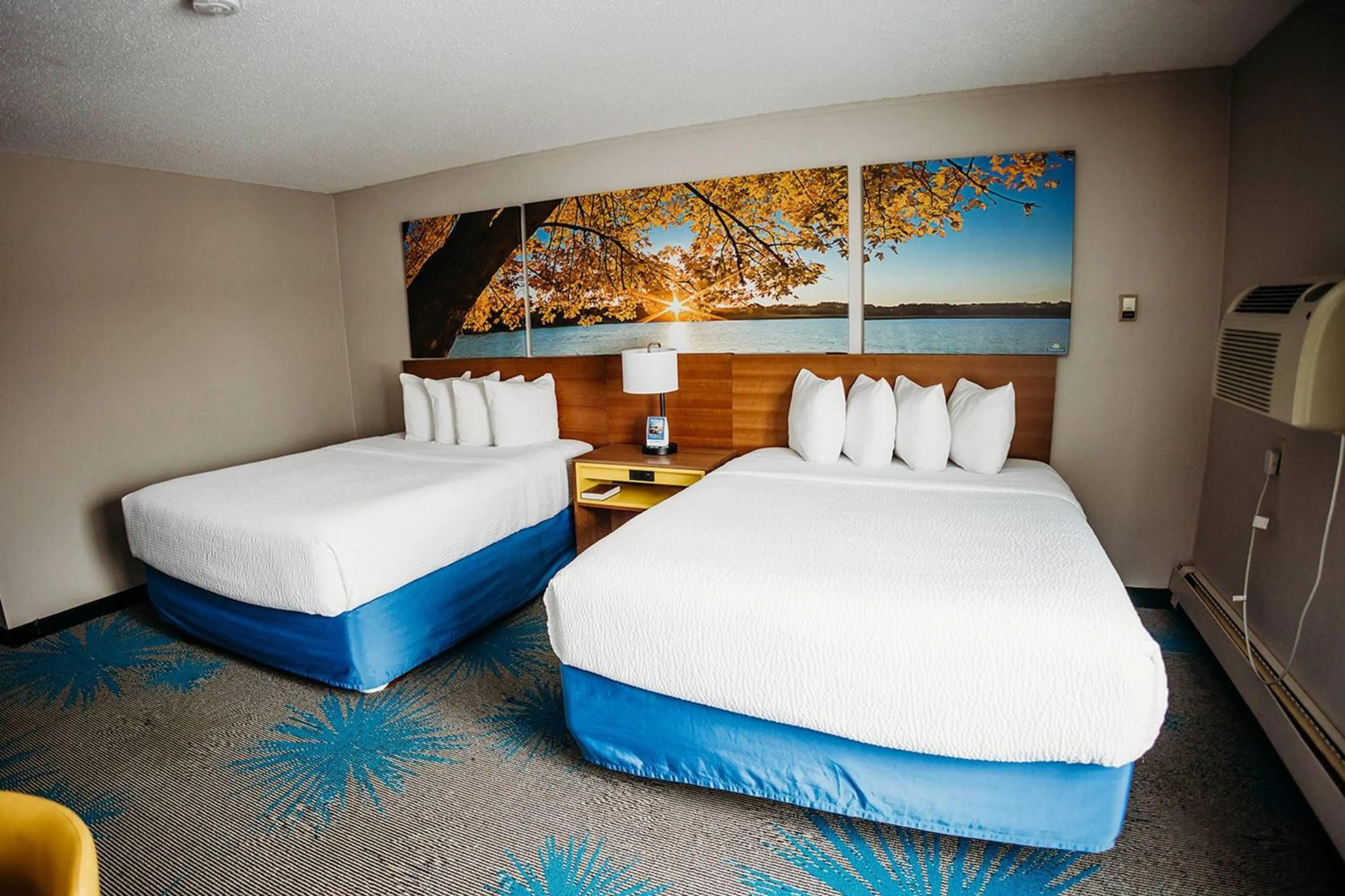 Photo of the whole room, Bed in Days Inn by Wyndham International Falls