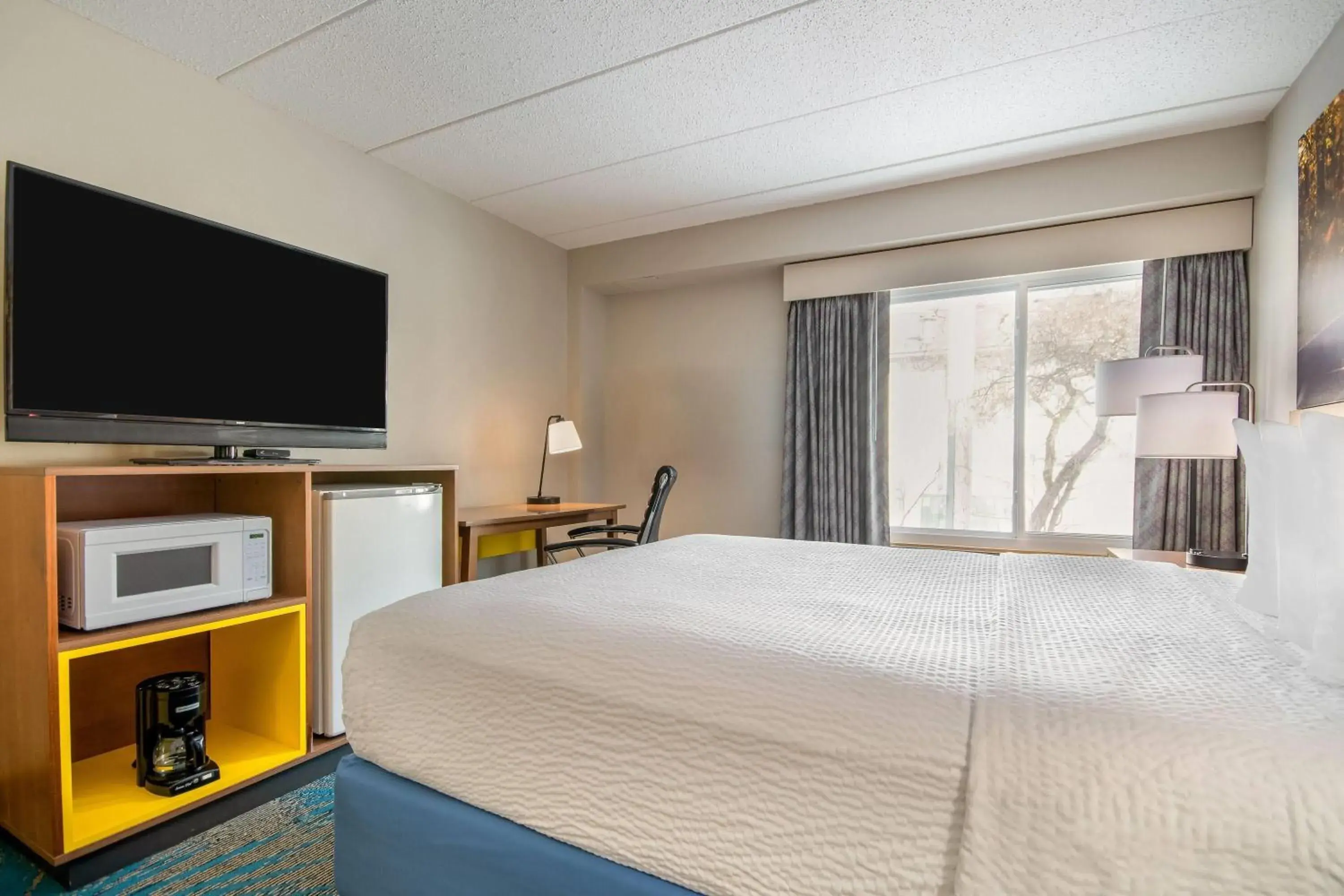 Bed in Days Inn by Wyndham International Falls Bed in Days Inn by Wyndham International Falls