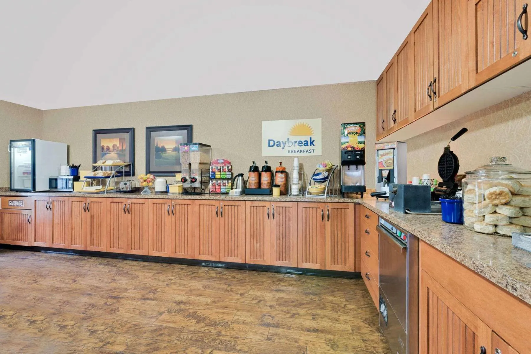 Continental breakfast in Days Inn by Wyndham International Falls