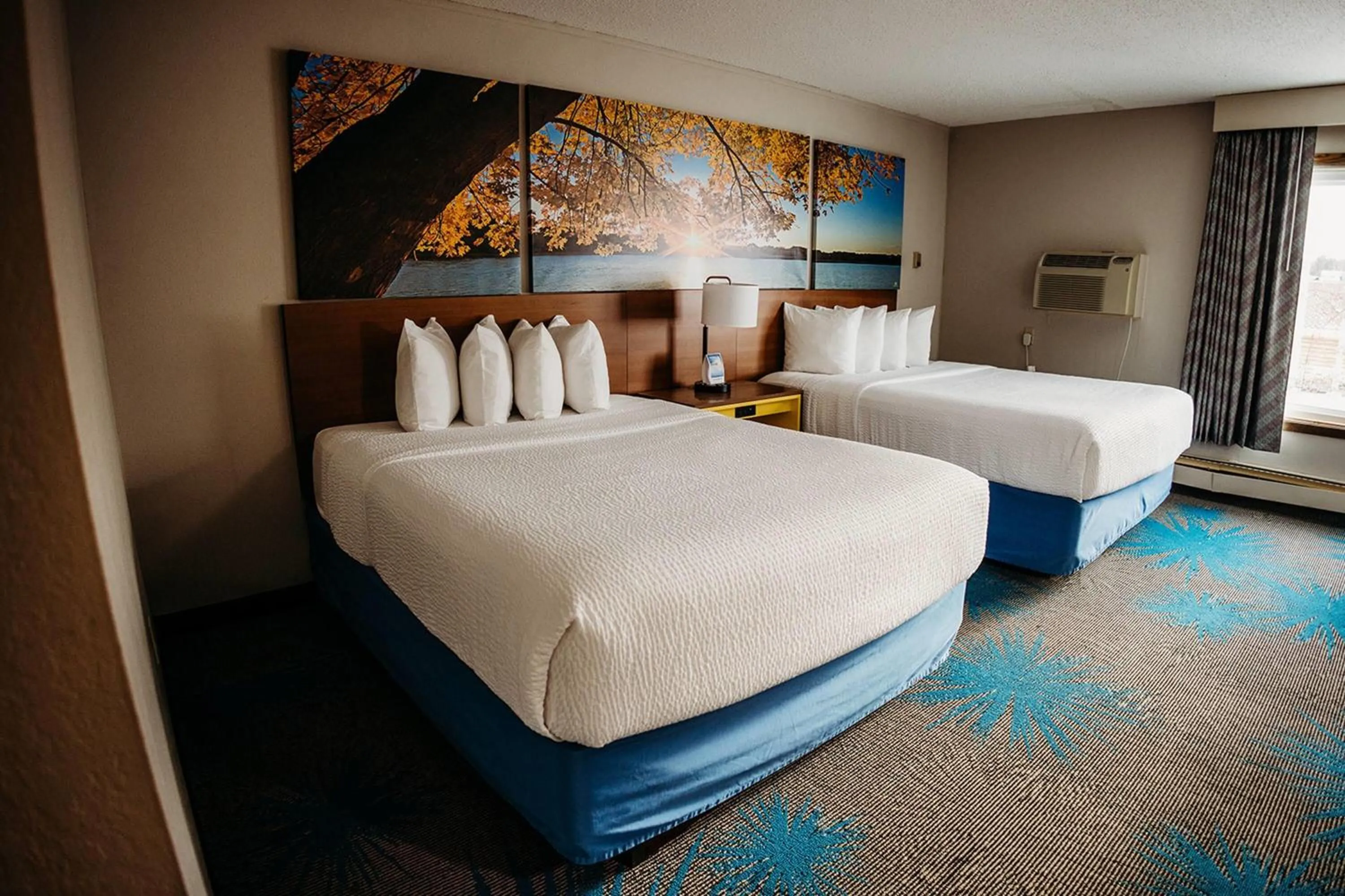 Photo of the whole room, Bed in Days Inn by Wyndham International Falls