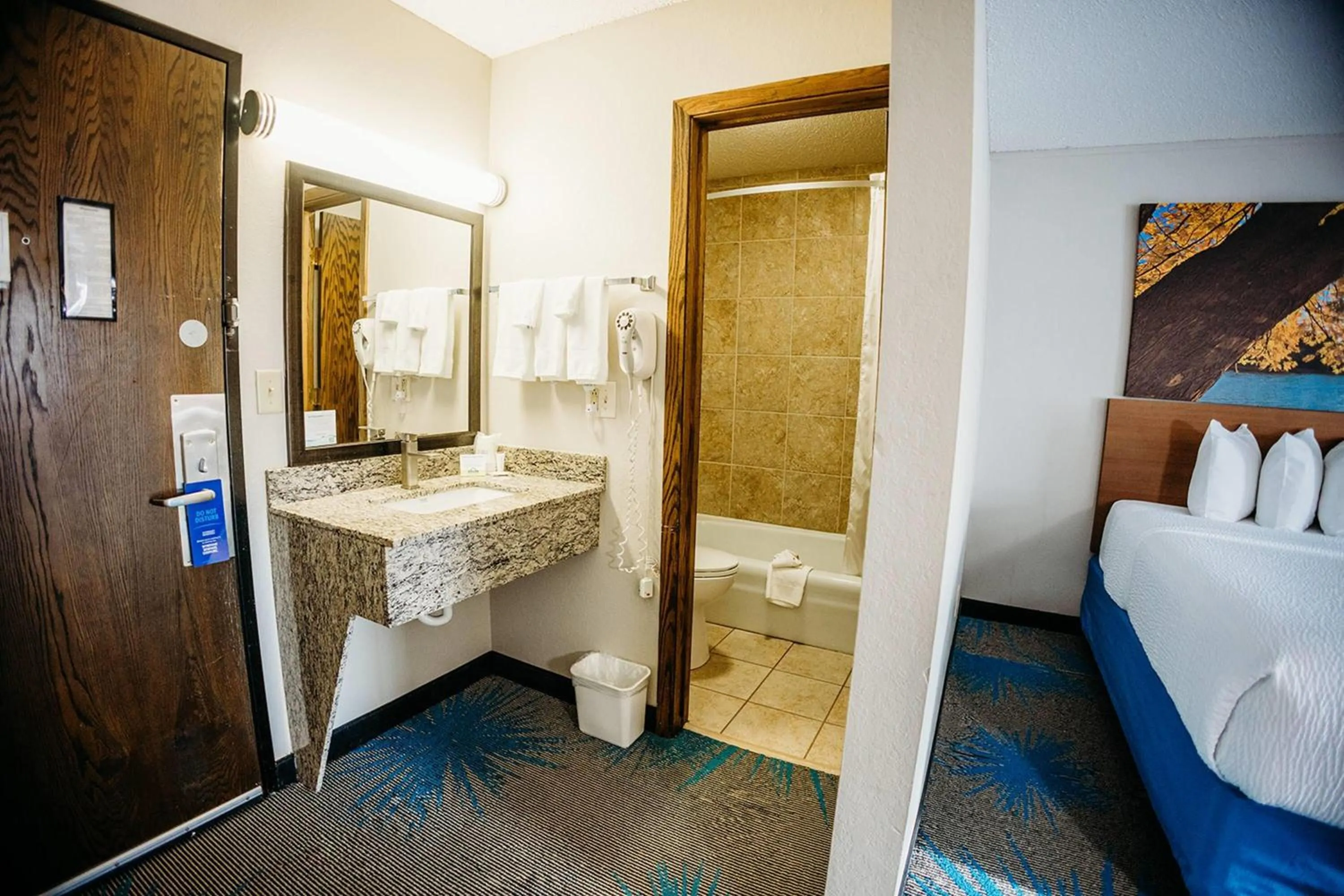 Bathroom in Days Inn by Wyndham International Falls