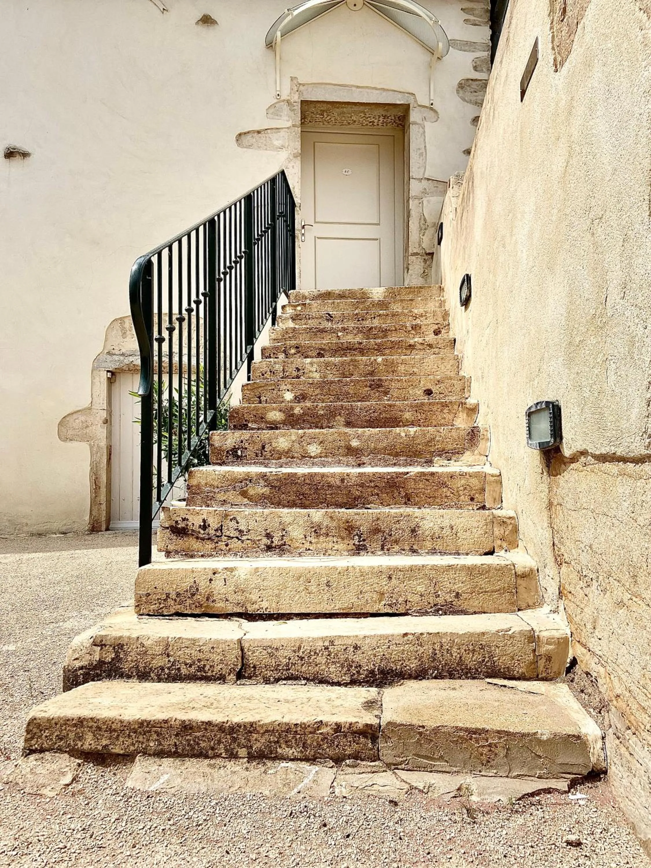 Facade/entrance in Hotel l'Orée Des Vignes