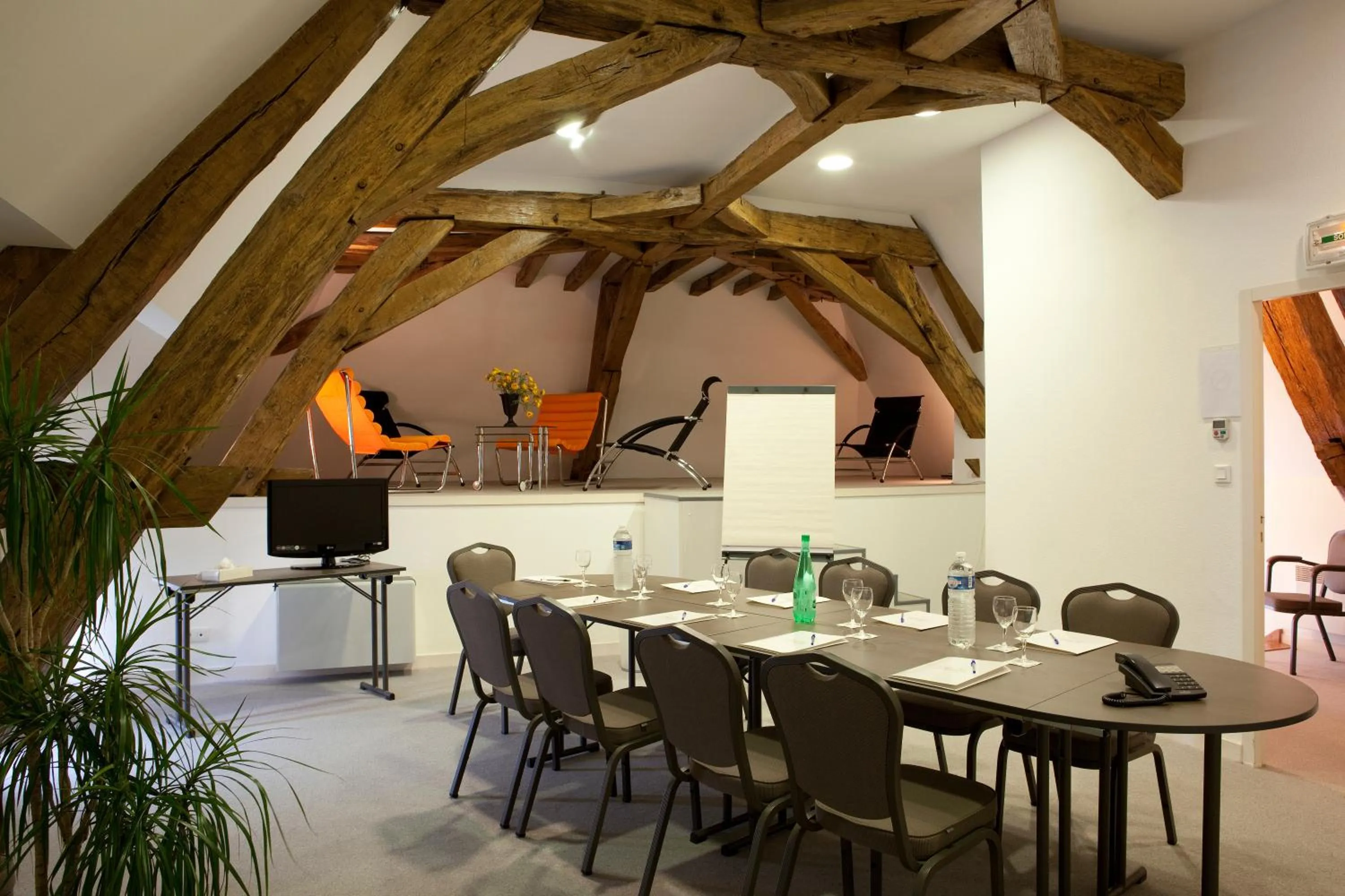 Business facilities in Hotel l'Orée Des Vignes