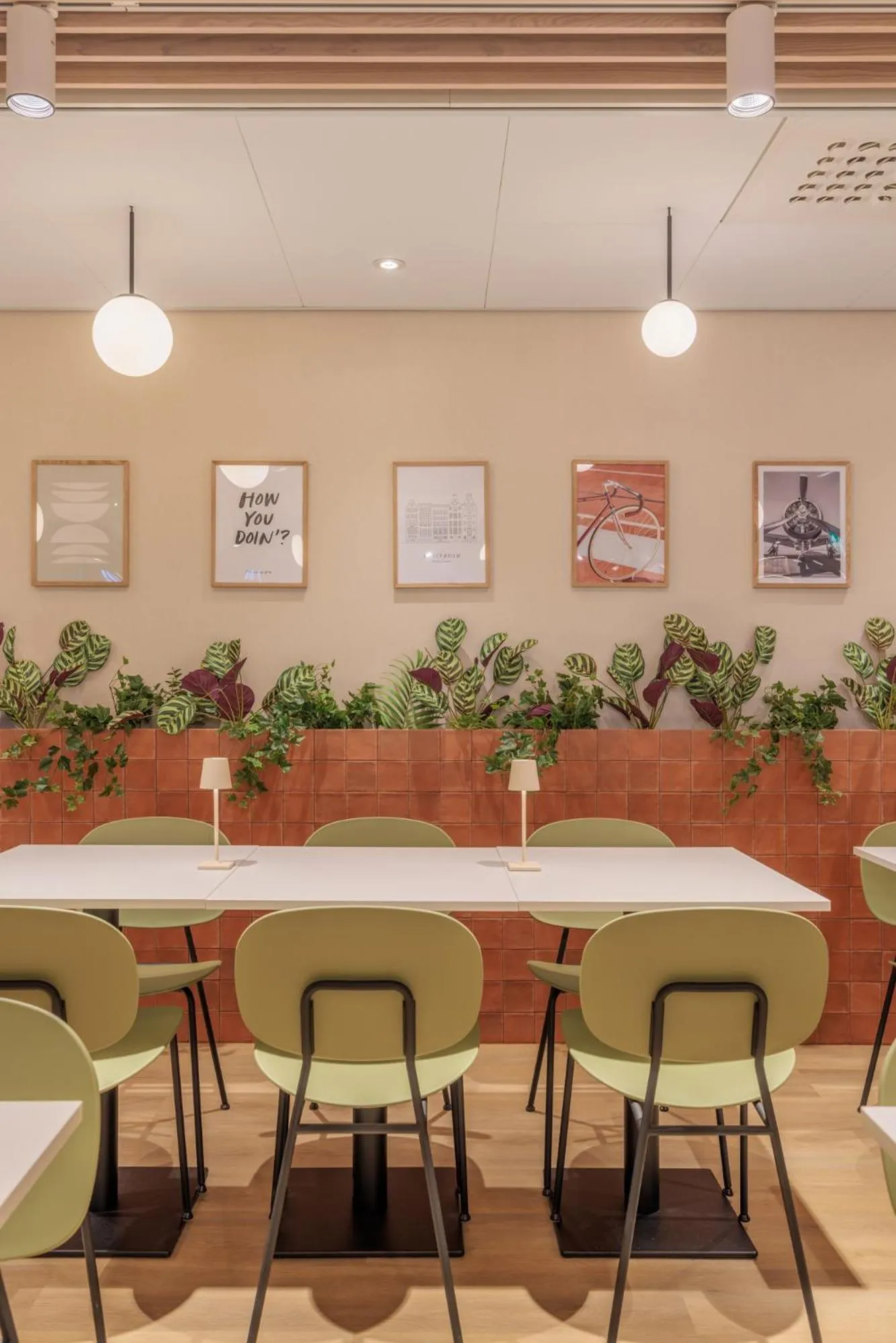 Lounge or bar in Maxhotel Amsterdam Airport Schiphol - Recently Renovated