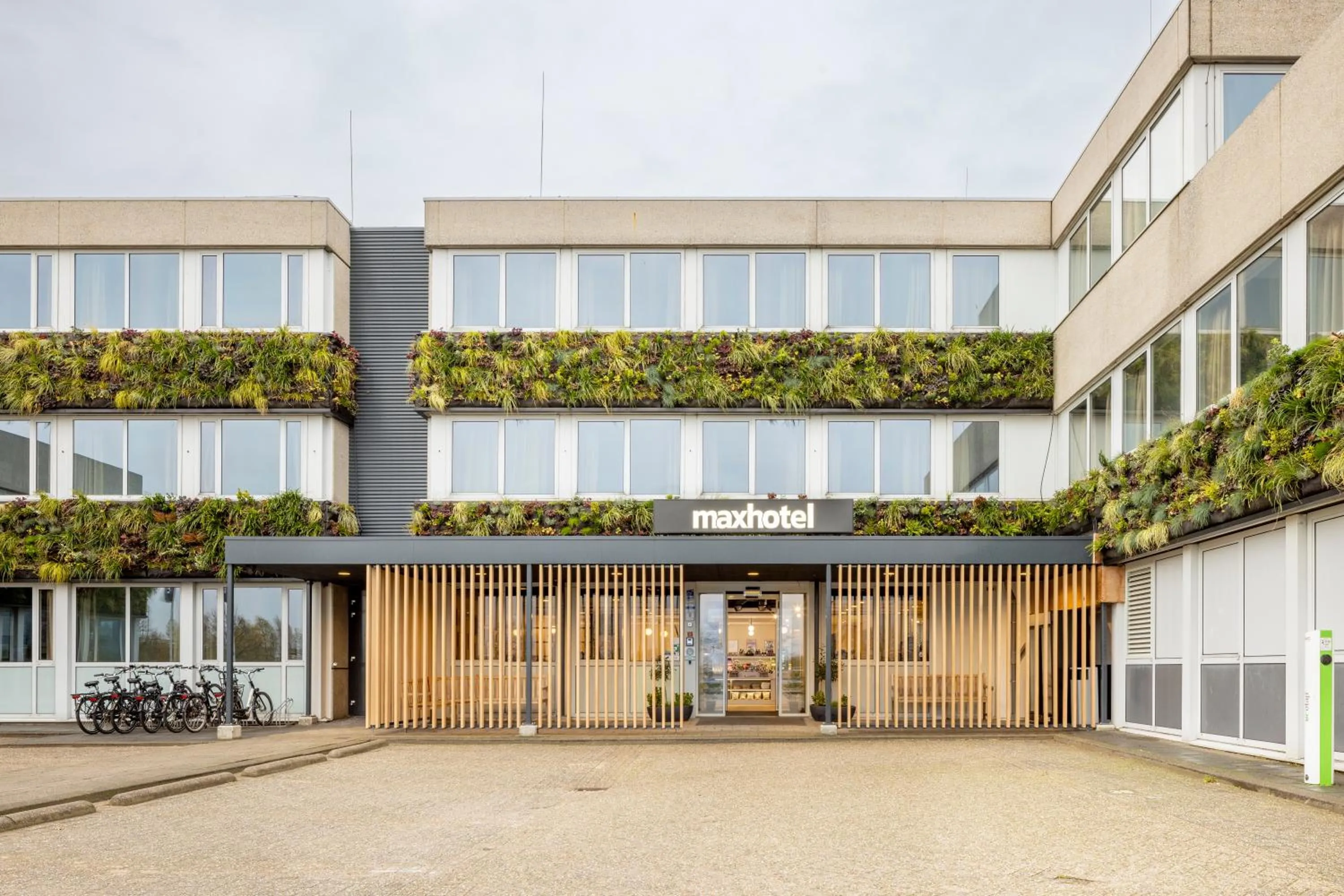 Facade/entrance in Maxhotel Amsterdam Airport Schiphol - Recently Renovated