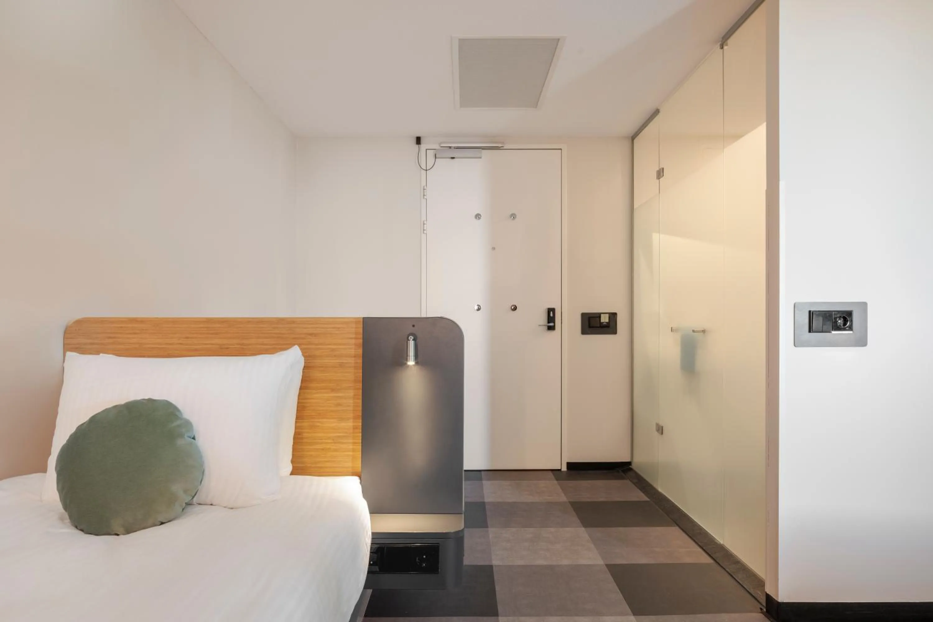 Bedroom, Bed in Maxhotel Amsterdam Airport Schiphol - Recently Renovated