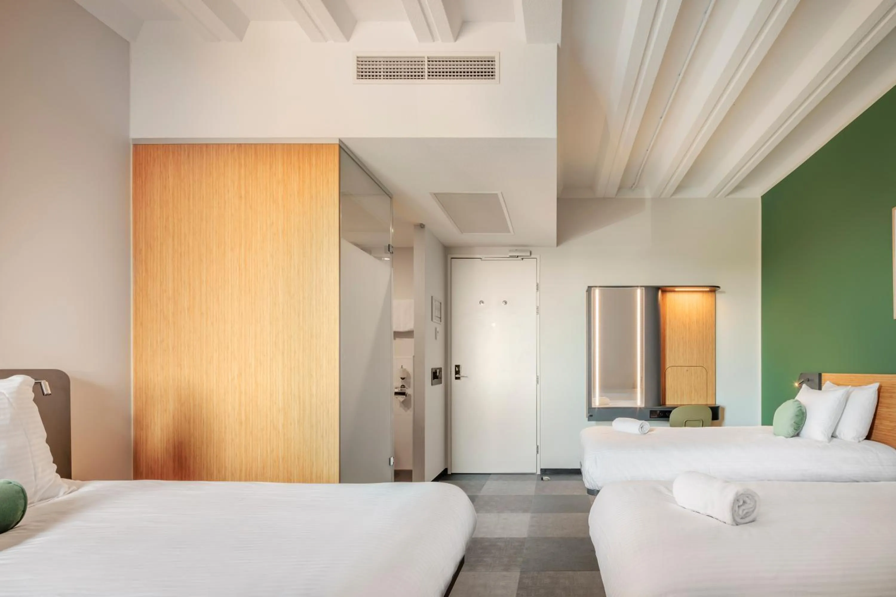 Bedroom, Bed in Maxhotel Amsterdam Airport Schiphol - Recently Renovated