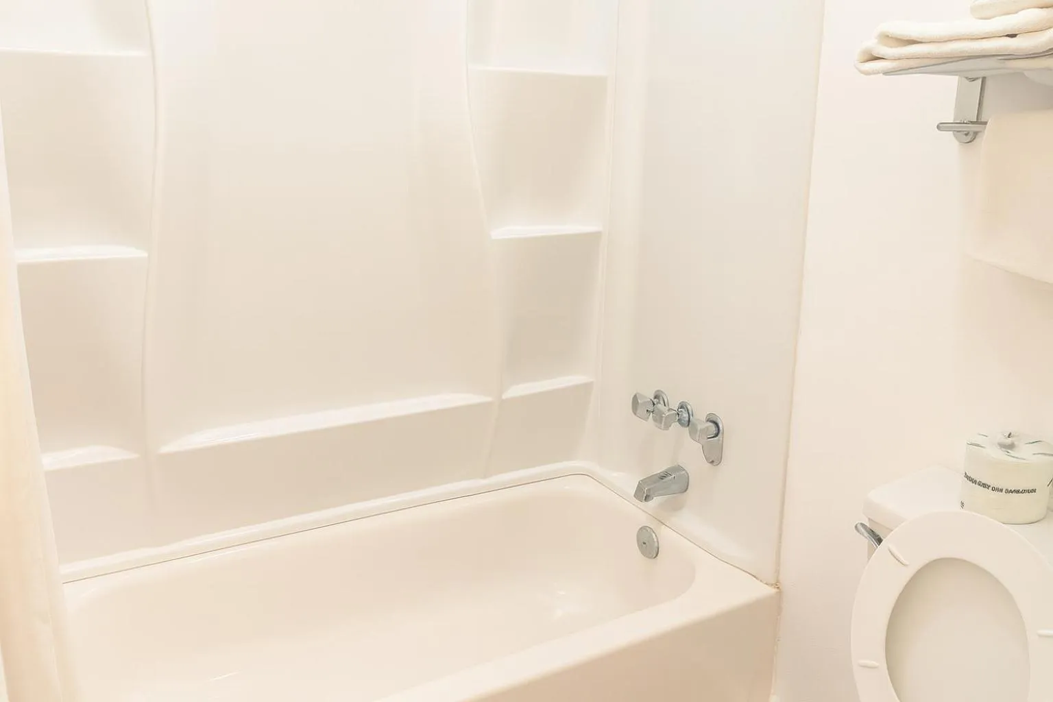 Bathroom in Best Inn Manning