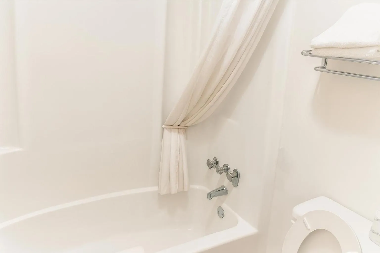 Bathroom in Best Inn Manning