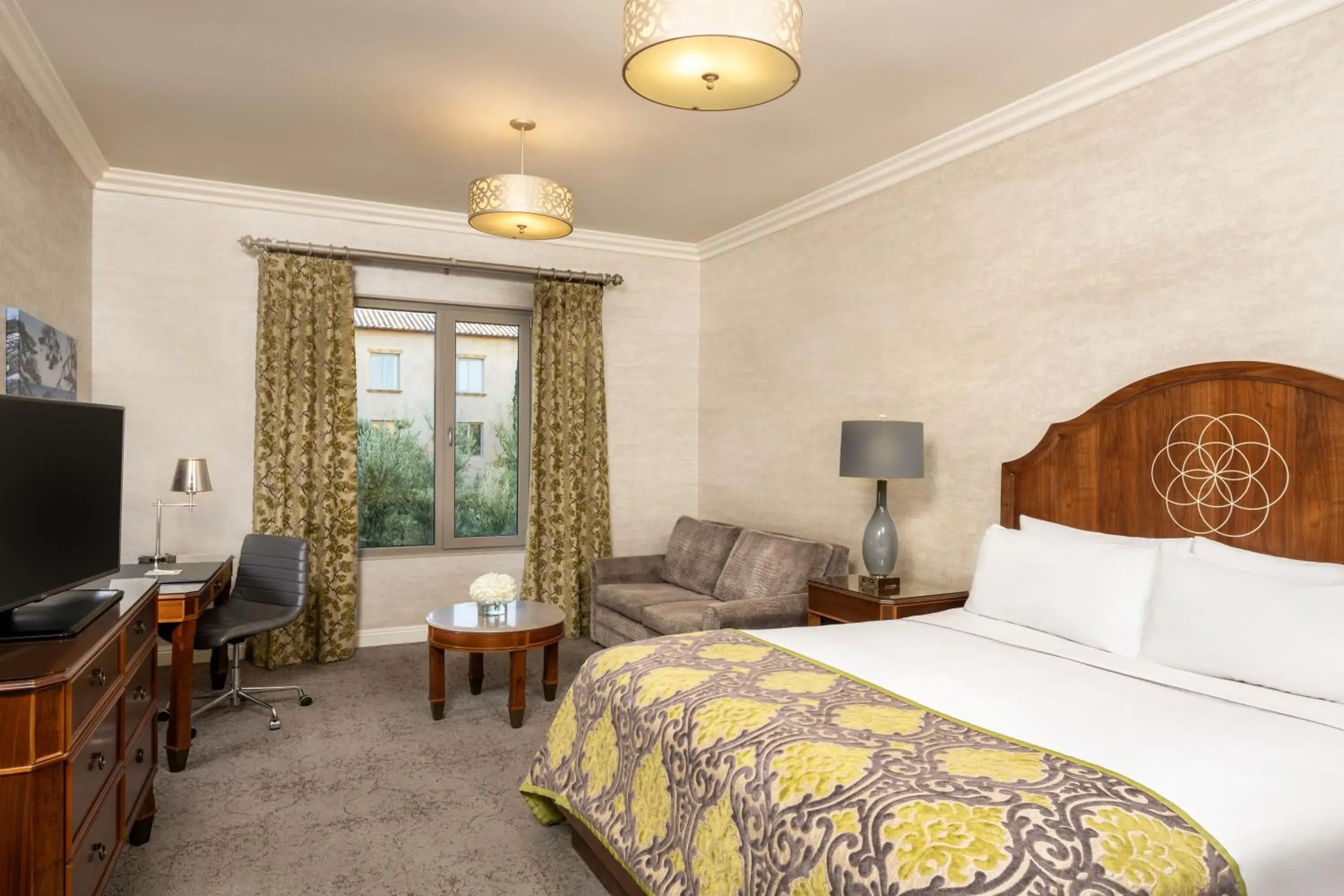 Superior King Room in Allegretto Vineyard Resort Paso Robles Superior King Room in Allegretto Vineyard Resort Paso Robles