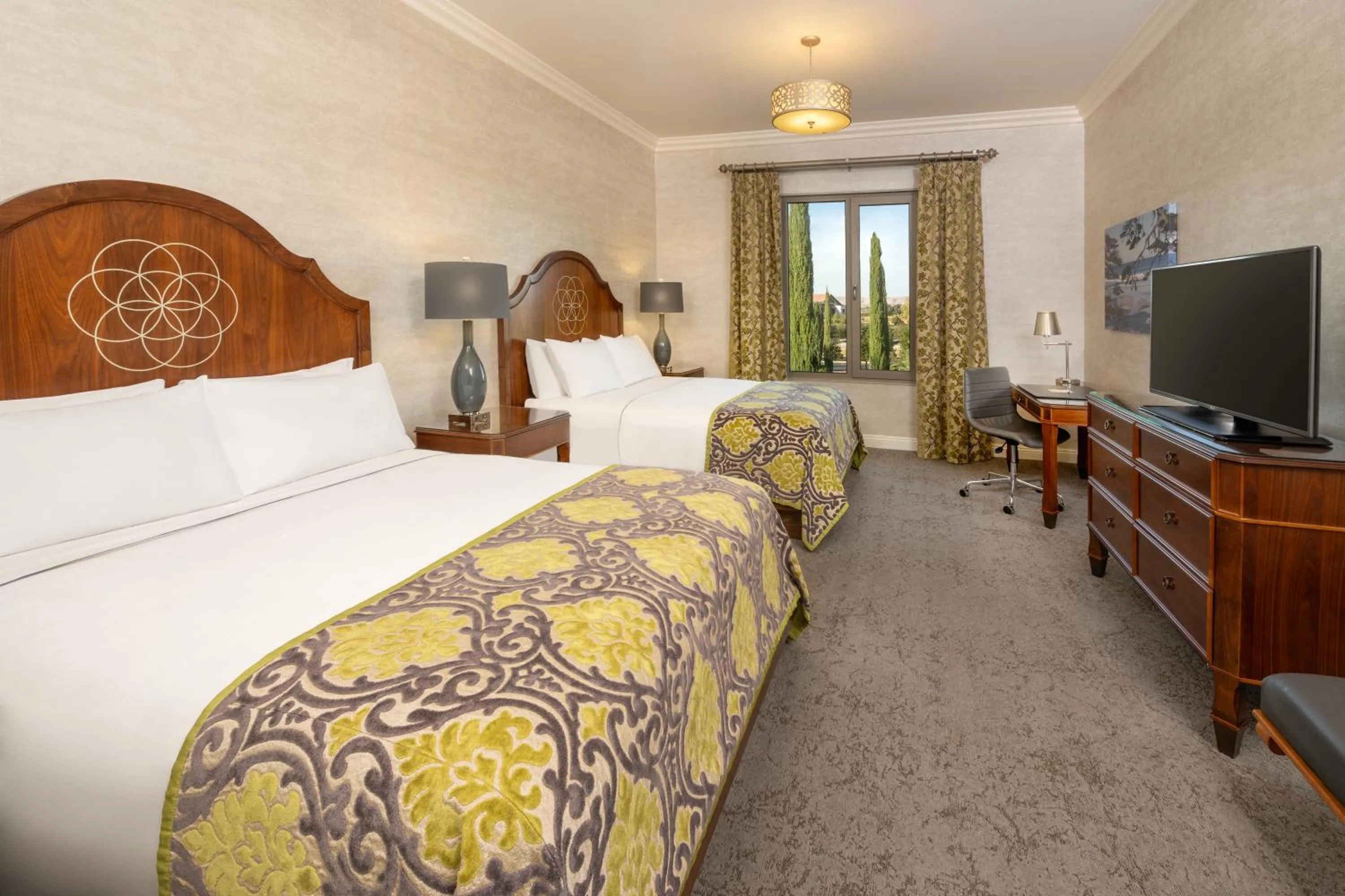 Photo of the whole room, Bed in Allegretto Vineyard Resort Paso Robles