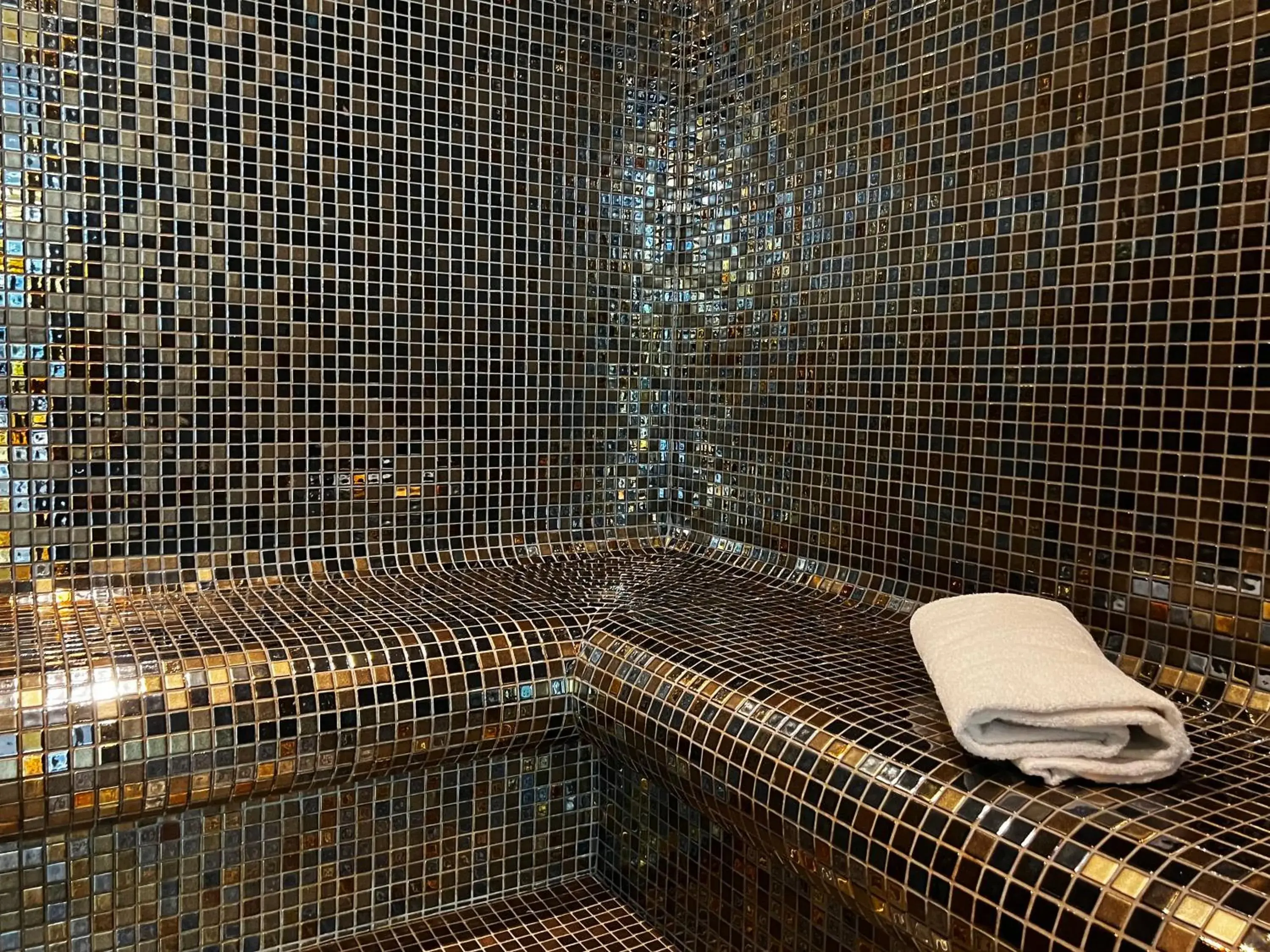 Swimming pool in Oceania Saint Malo Swimming pool in Oceania Saint Malo