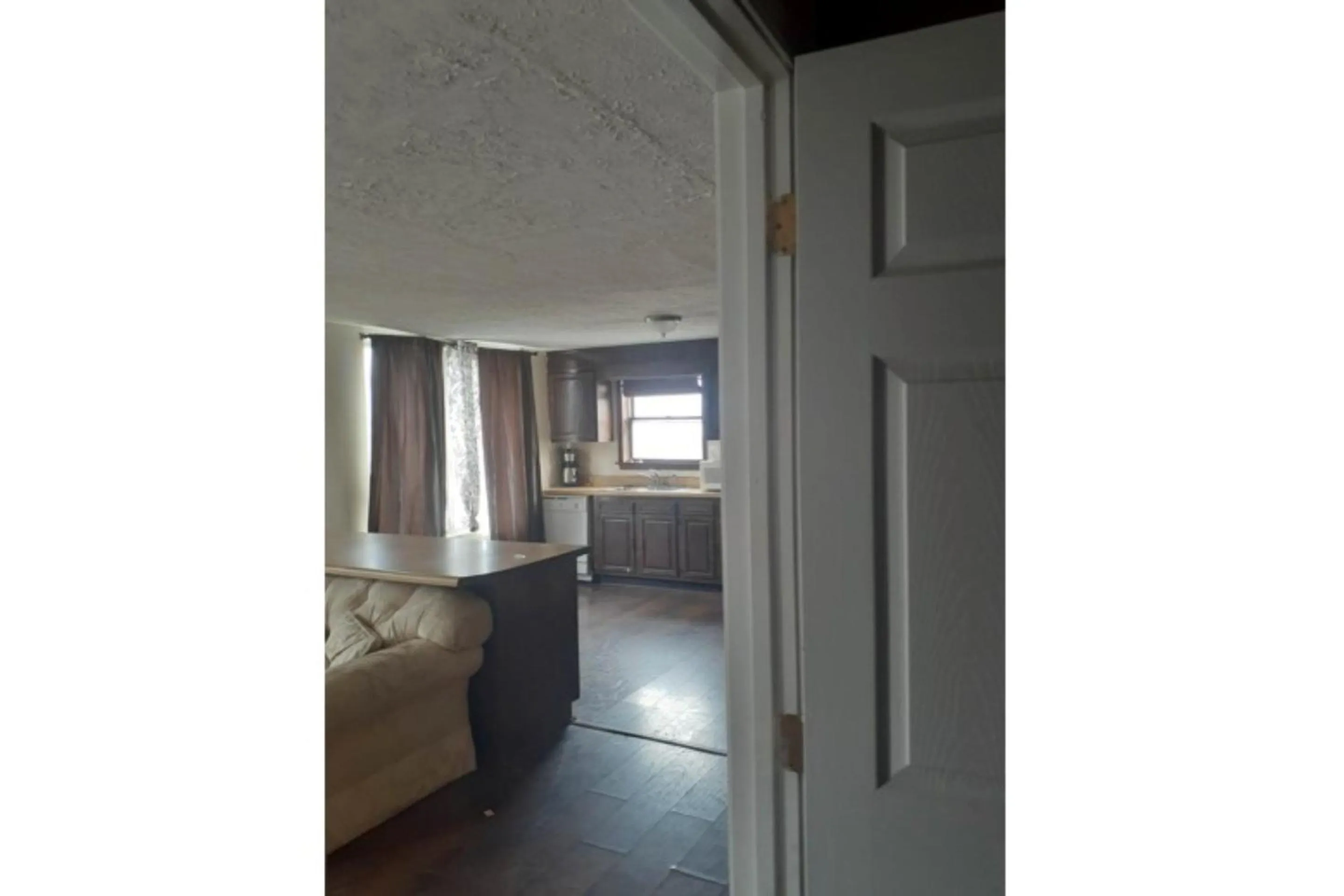 Kitchen or kitchenette in Holiday Lodge Virginia -Listing Partner