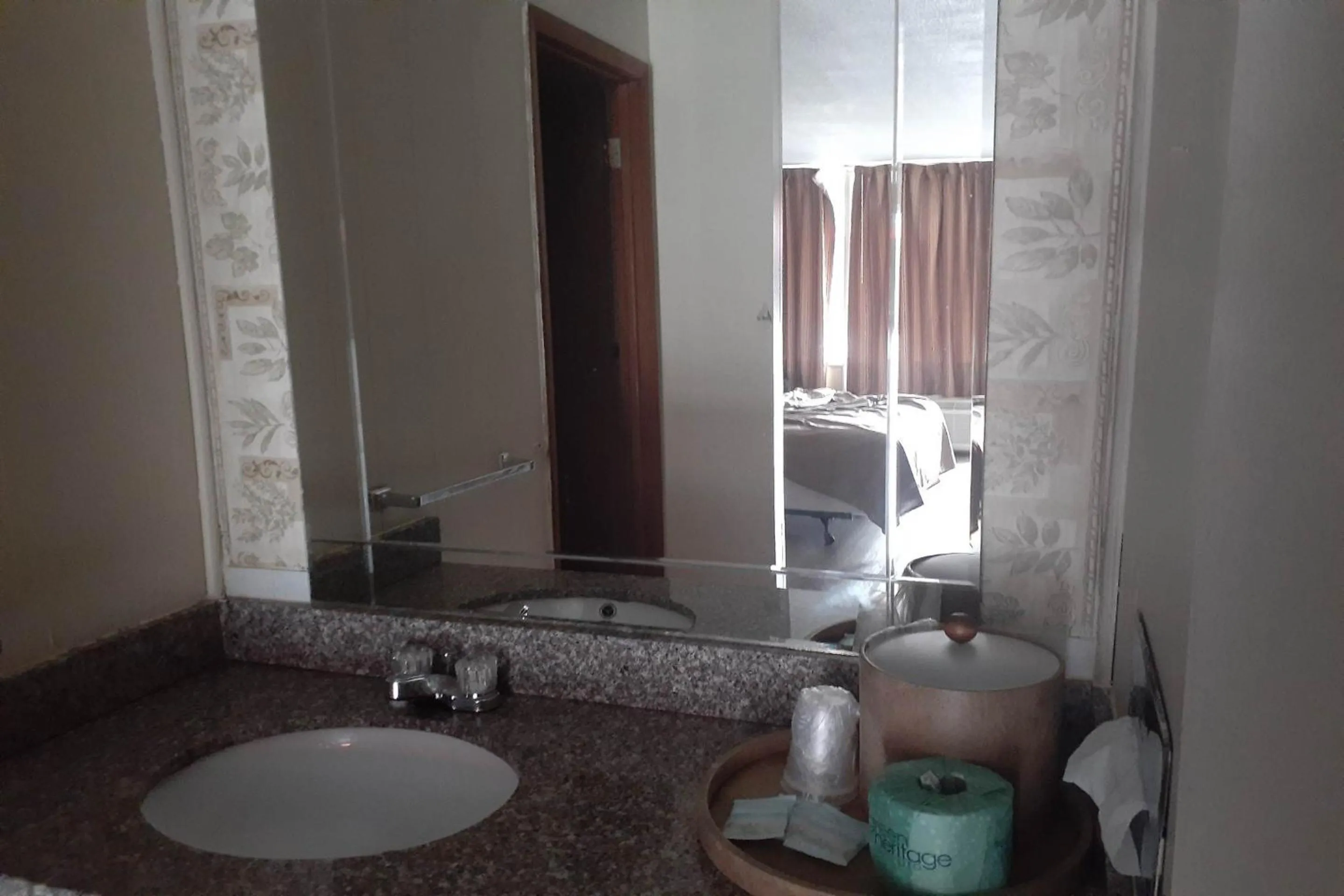 Bathroom in Holiday Lodge Virginia -Listing Partner