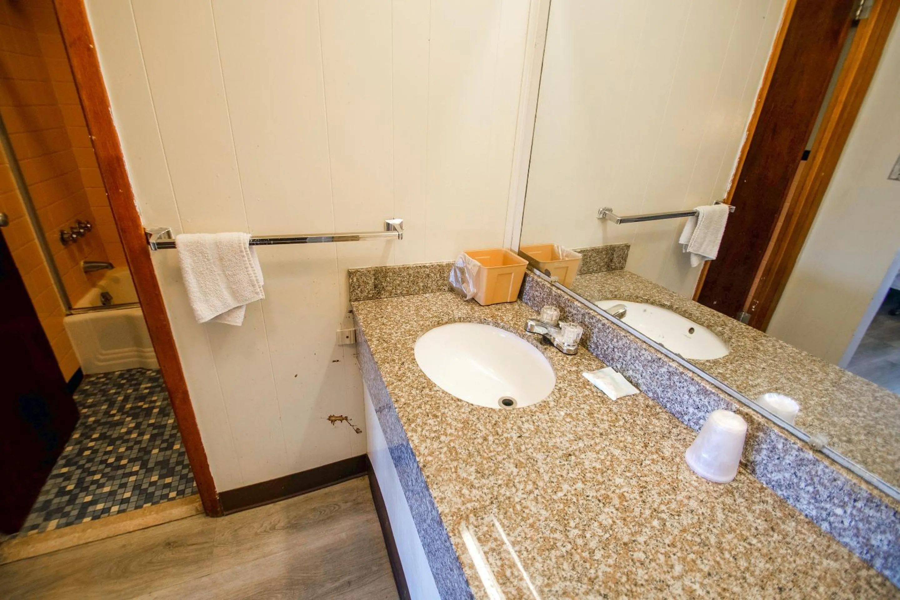 Bathroom in Holiday Lodge Virginia -Listing Partner