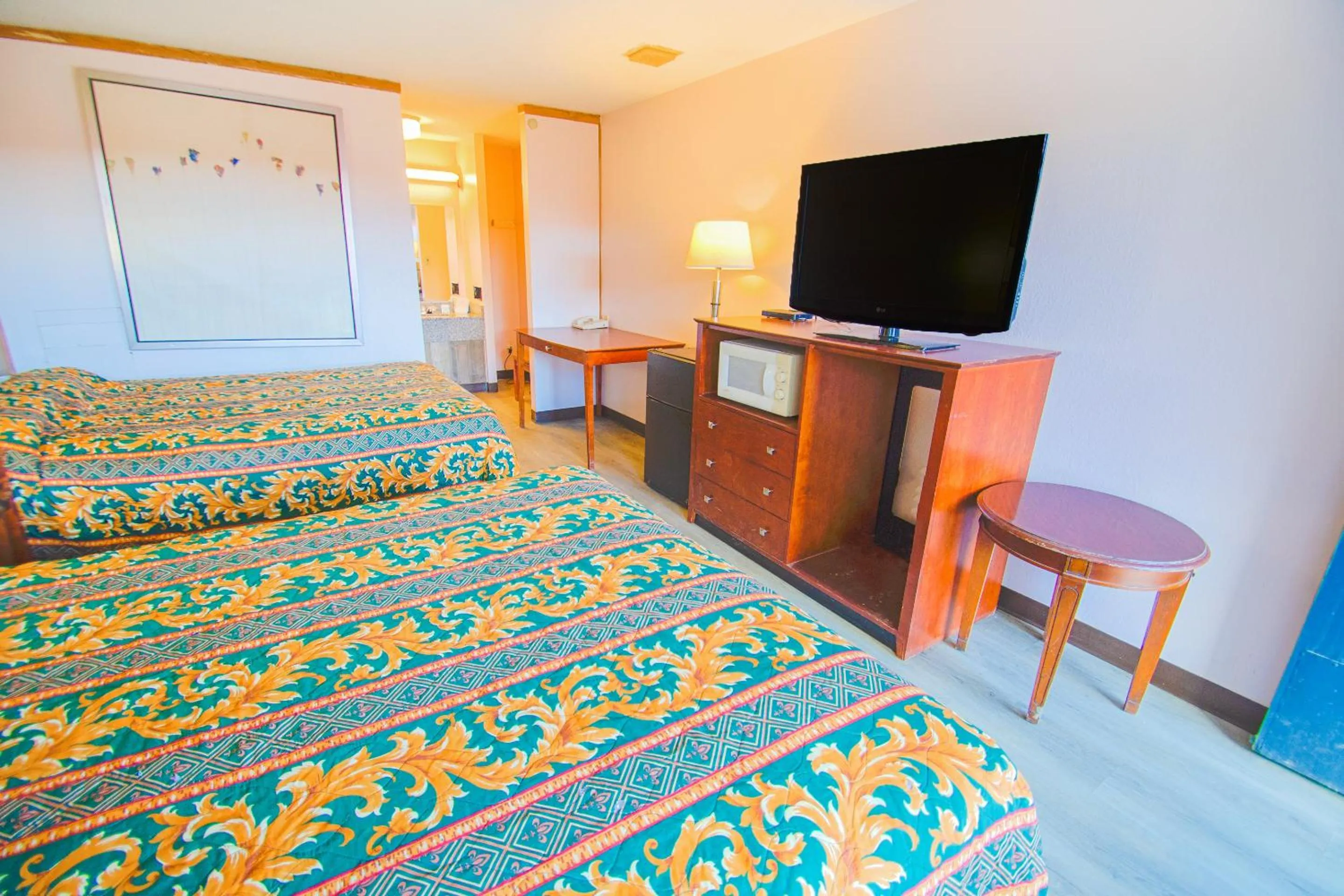 Bedroom in Holiday Lodge Virginia -Listing Partner