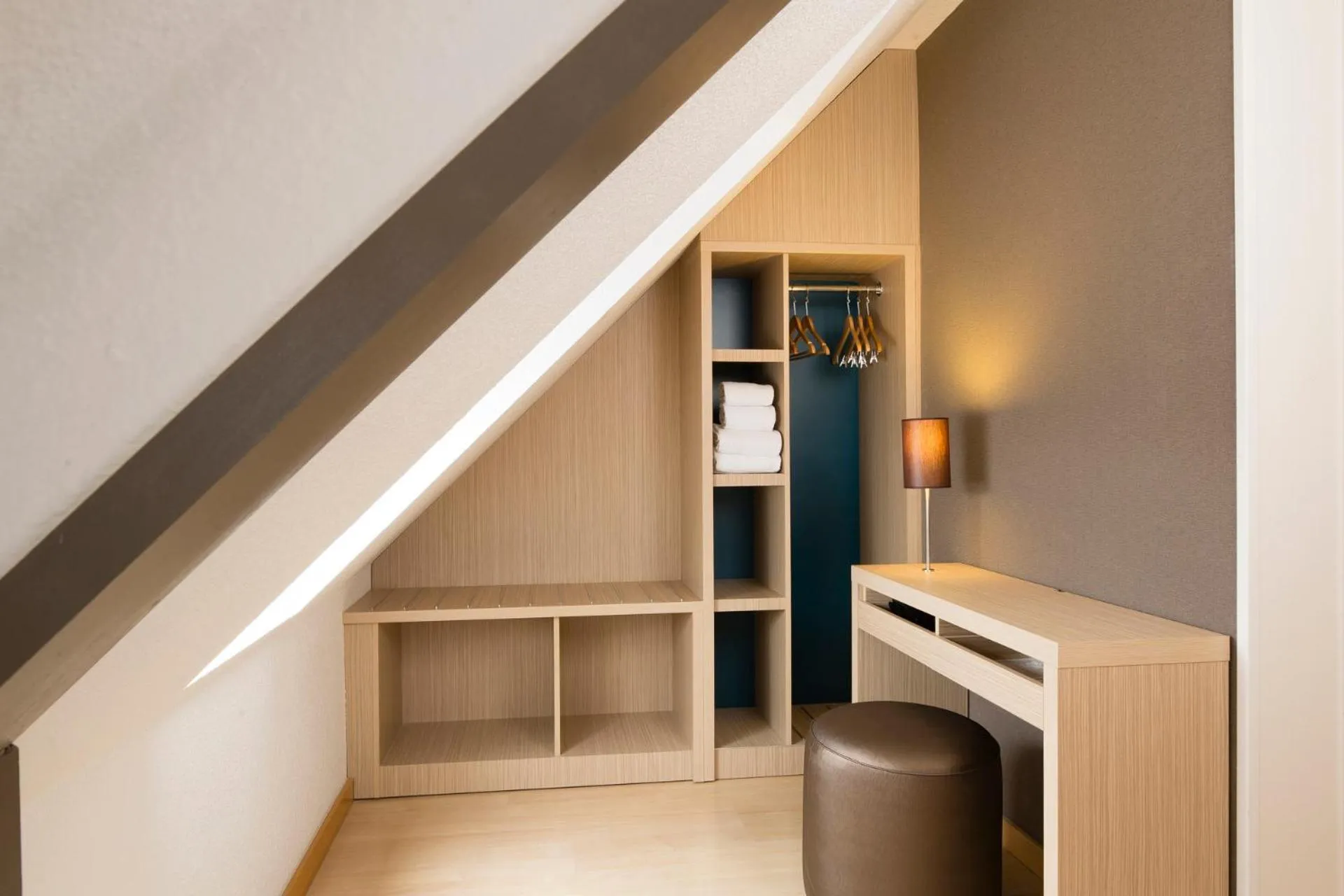 Seating area in Escale Oceania Saint Malo