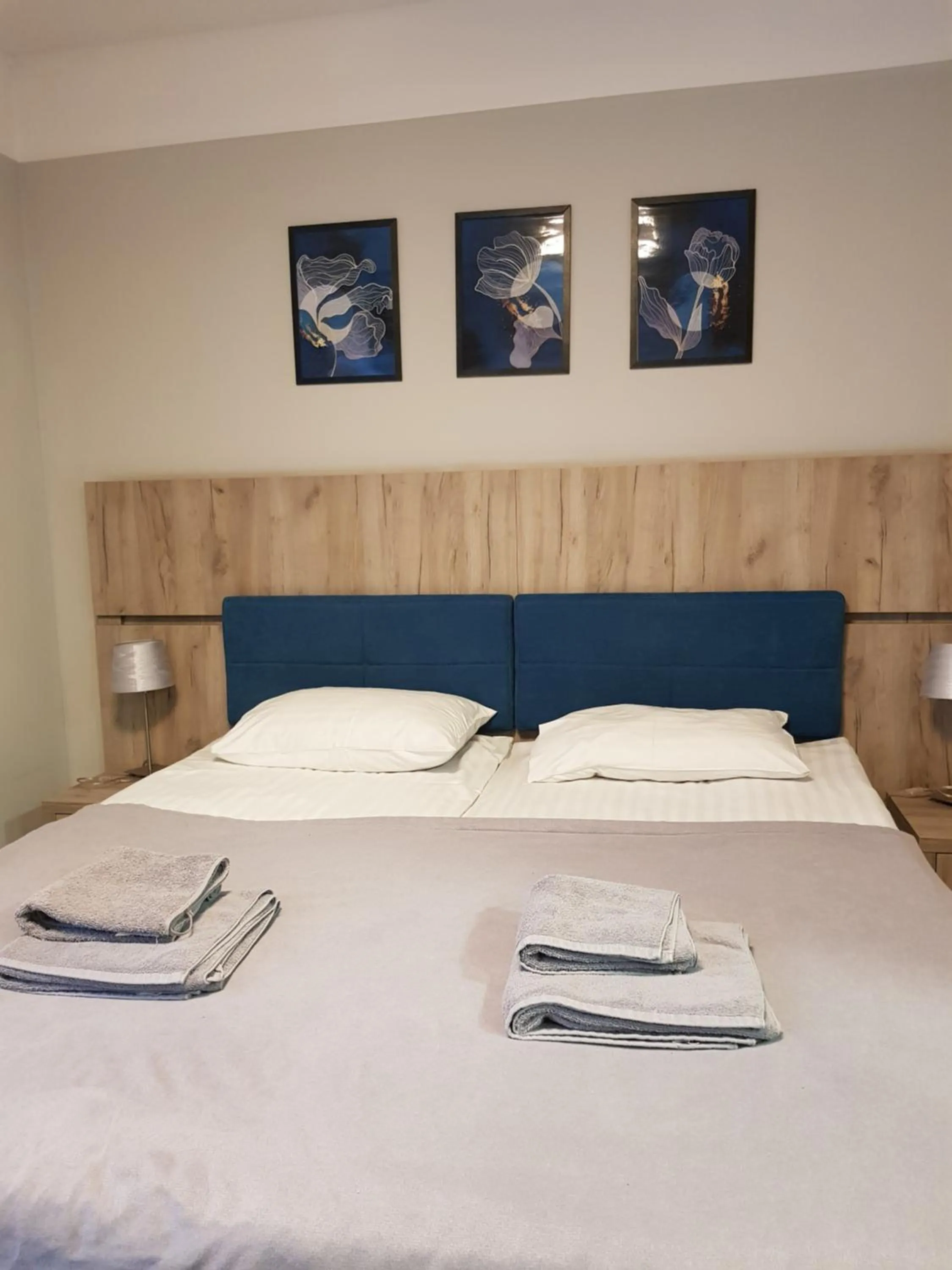 Bed in Willa Rustykalna