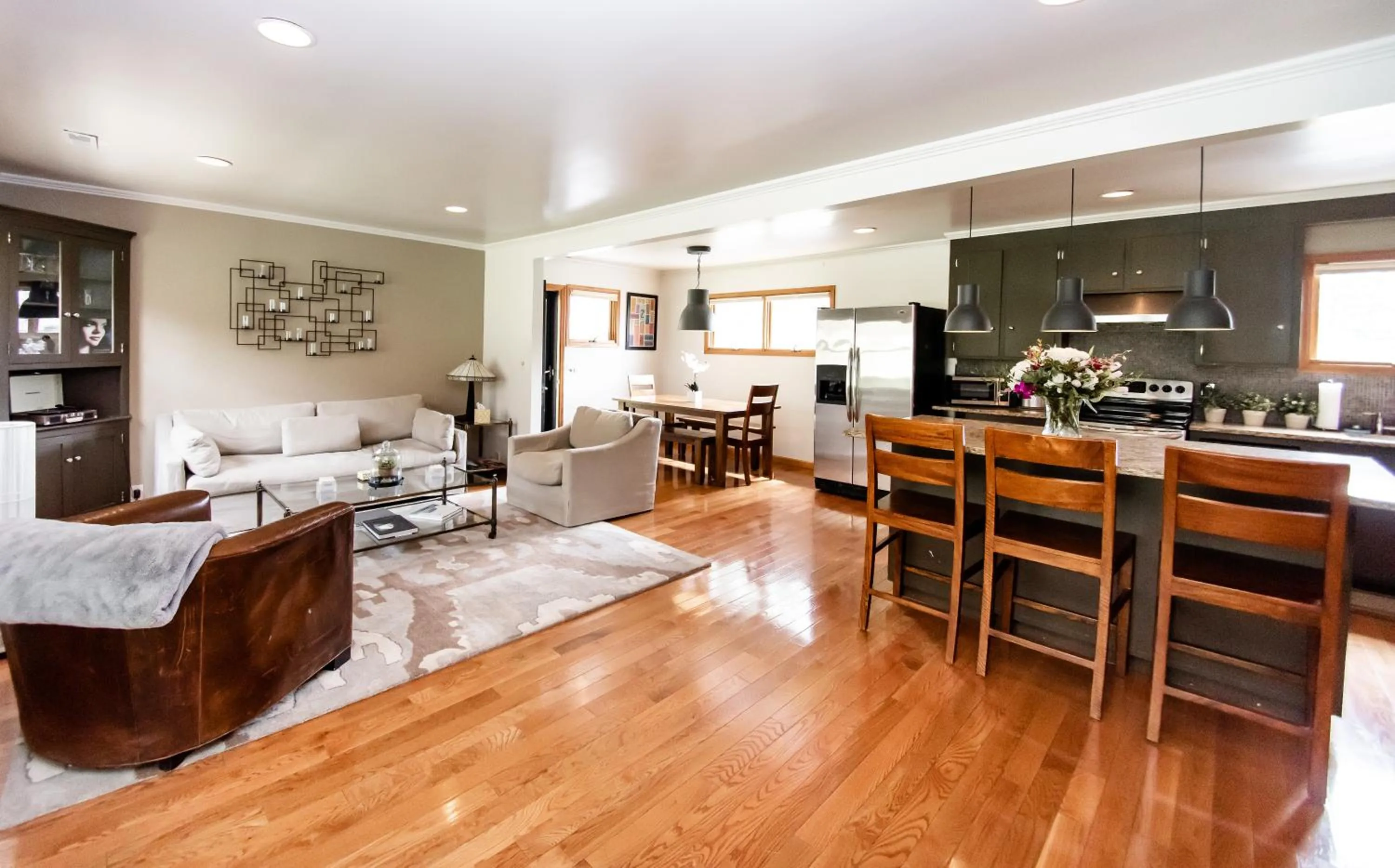 Dining area in Small Batch Lodging