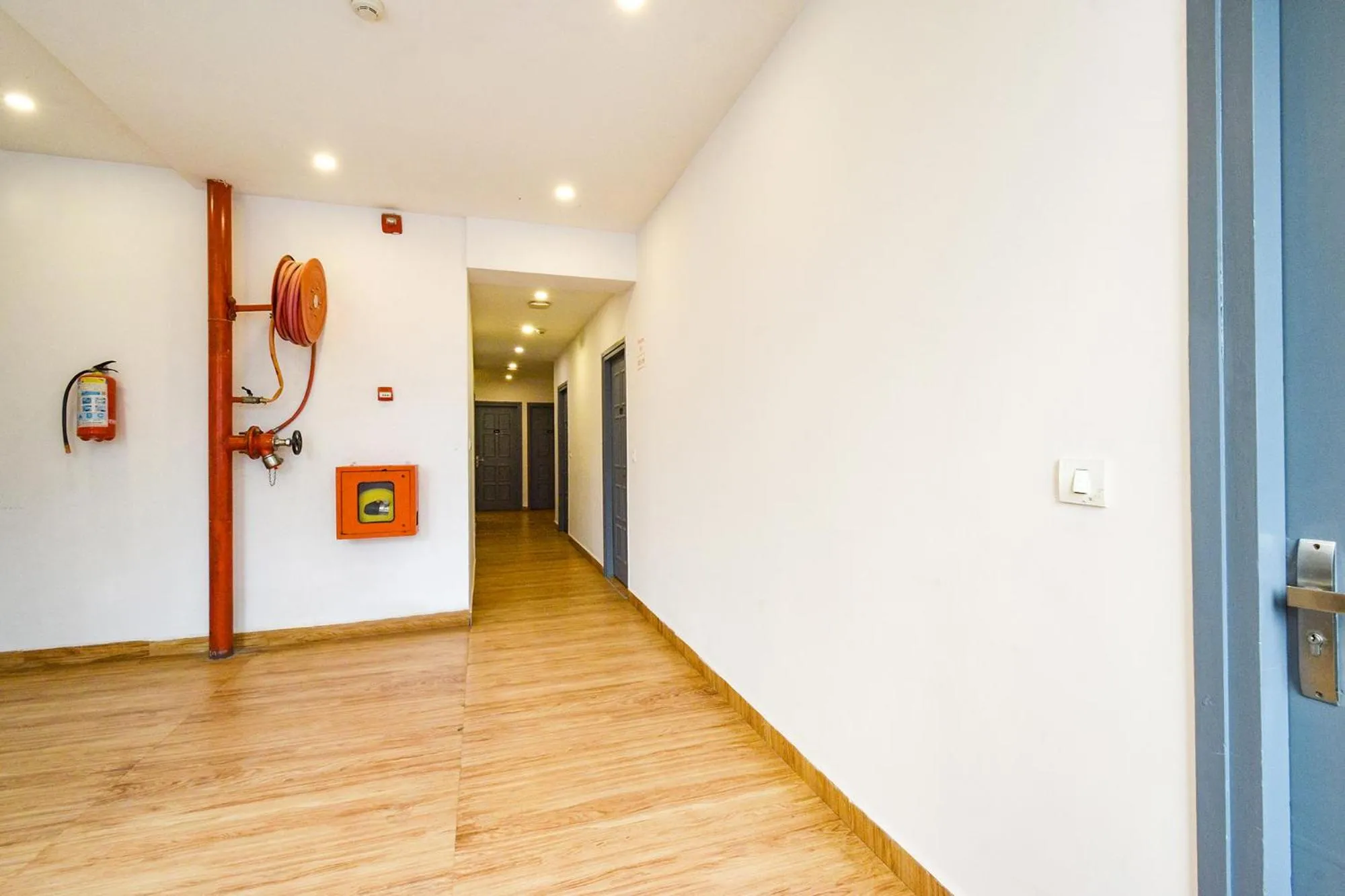 Lobby or reception in FabHotel White Ridge-SIa Life Hospital, Kondapur