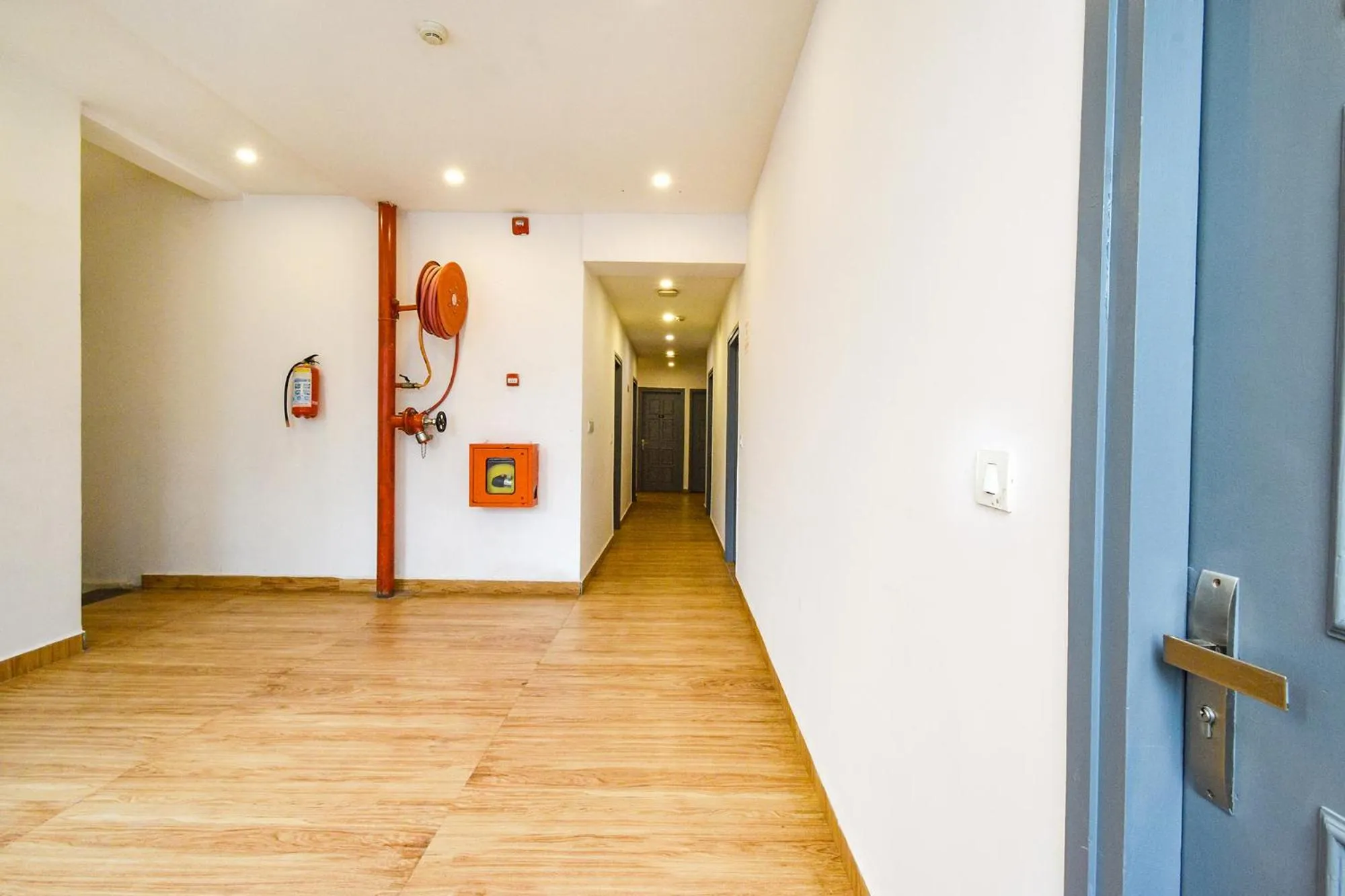 Lobby or reception in FabHotel White Ridge-SIa Life Hospital, Kondapur