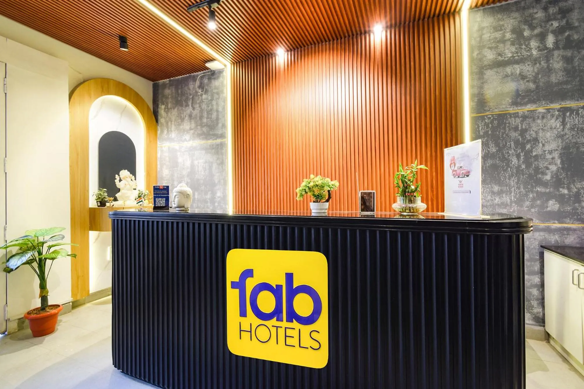 Lobby or reception in FabHotel White Ridge-SIa Life Hospital, Kondapur