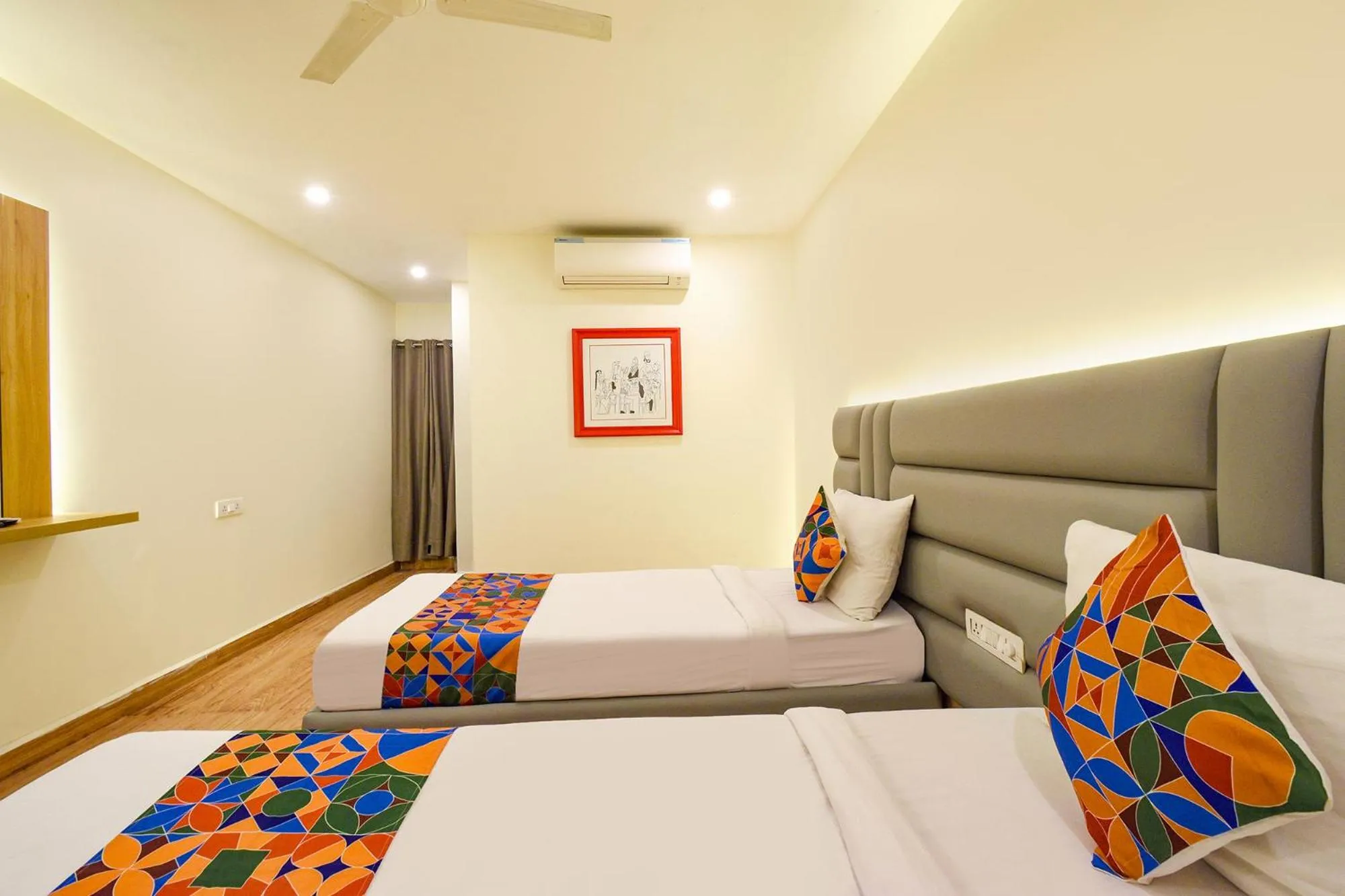 Bed in FabHotel White Ridge-SIa Life Hospital, Kondapur