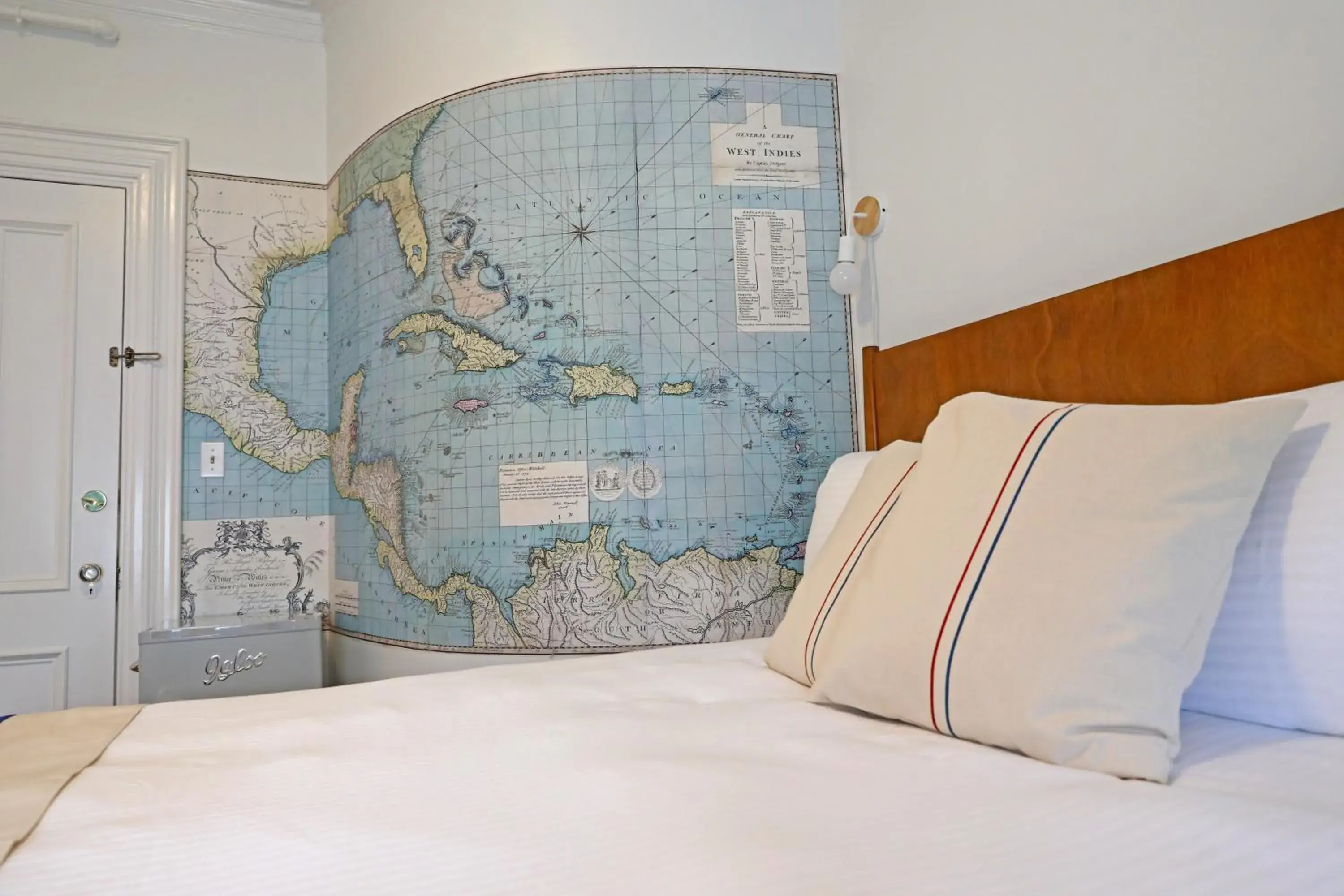 Photo of the whole room, Bed in The Hotel Marblehead Photo of the whole room, Bed in The Hotel Marblehead